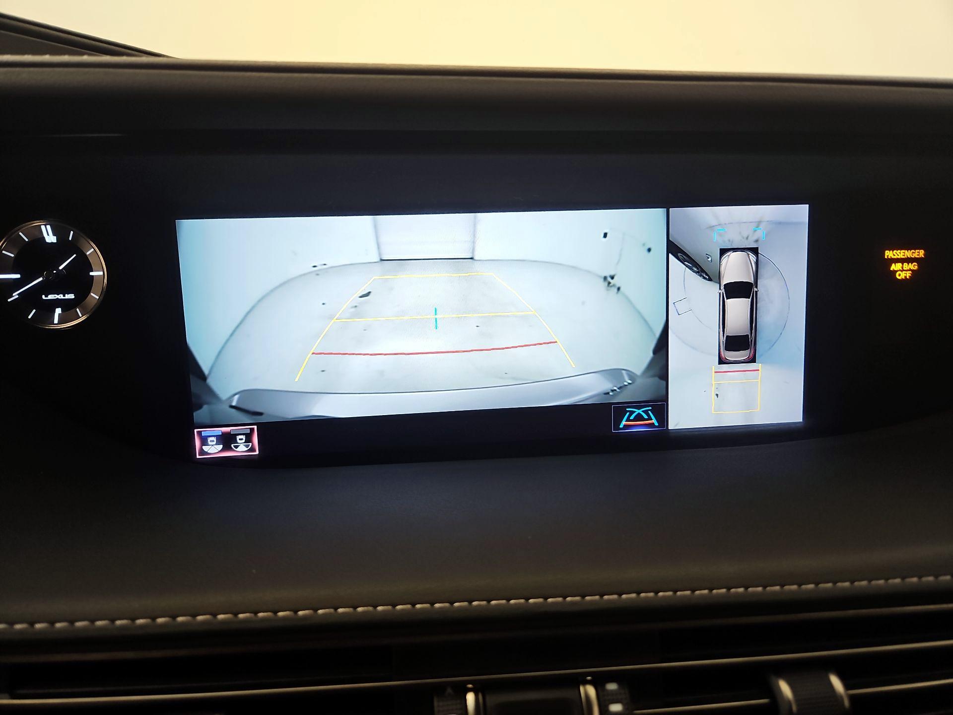 Thumbnail: 2018 Lexus LS - 15