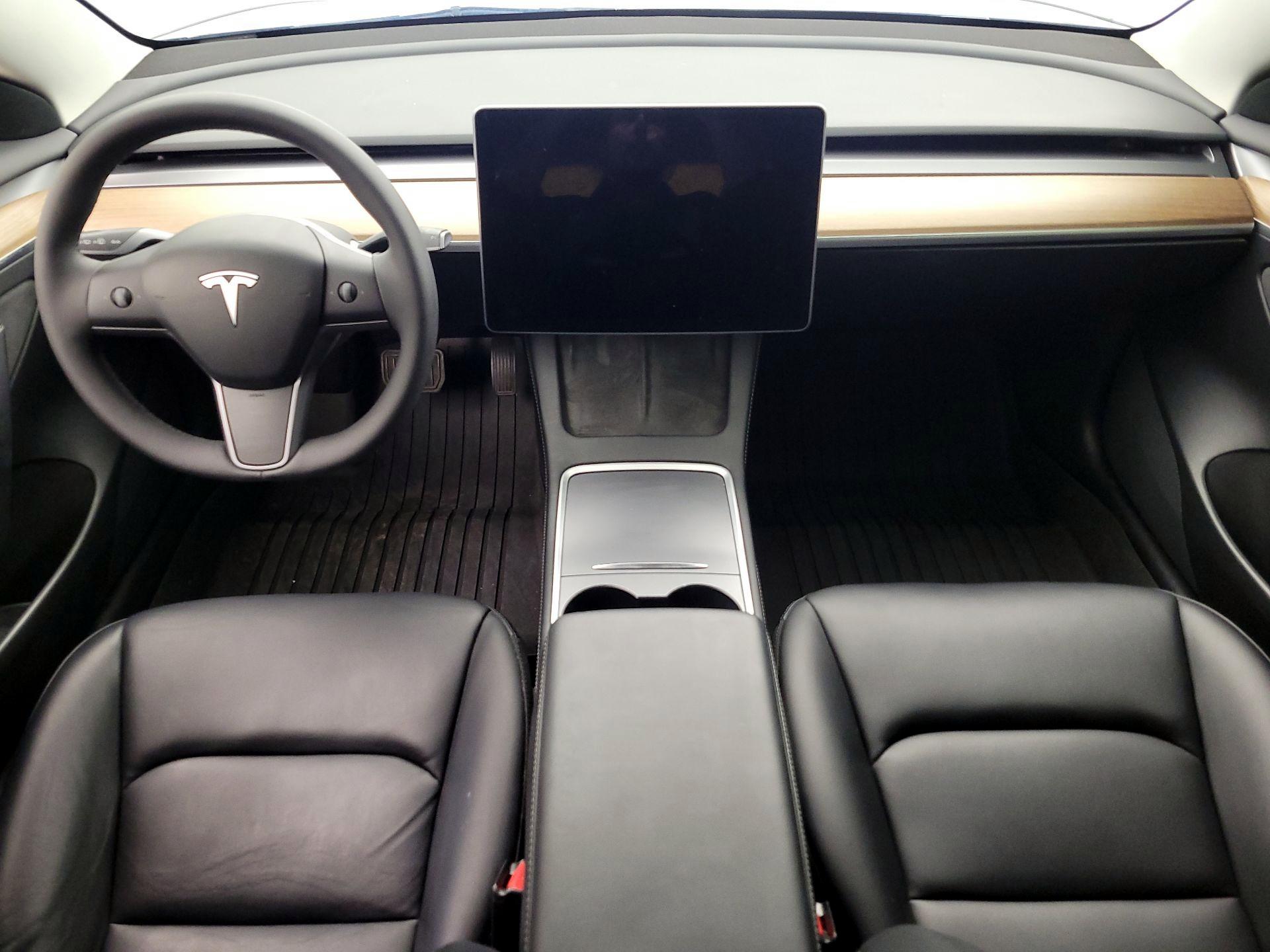 Thumbnail: 2022 Tesla Model 3 - 9