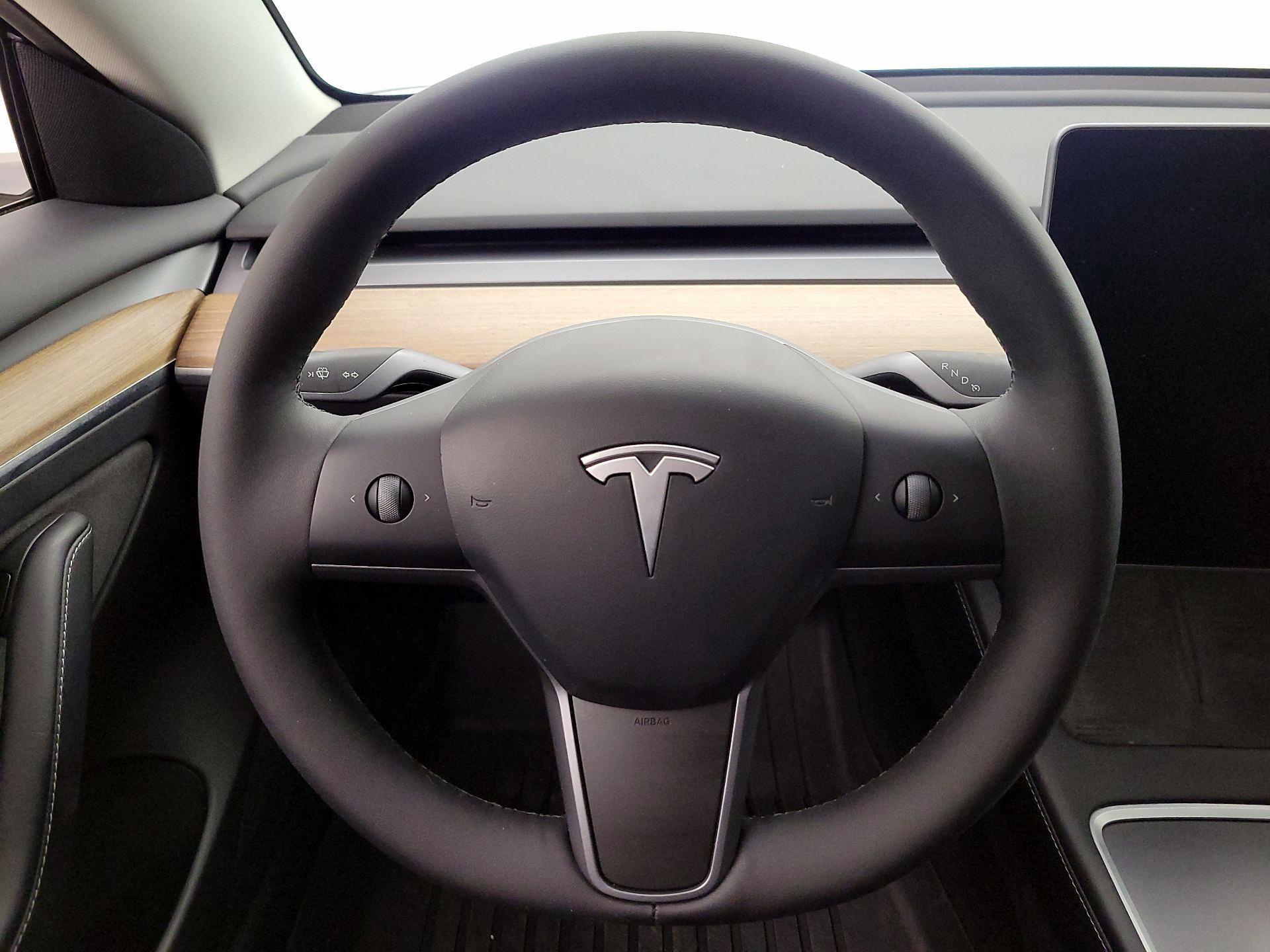 Thumbnail: 2022 Tesla Model 3 - 10