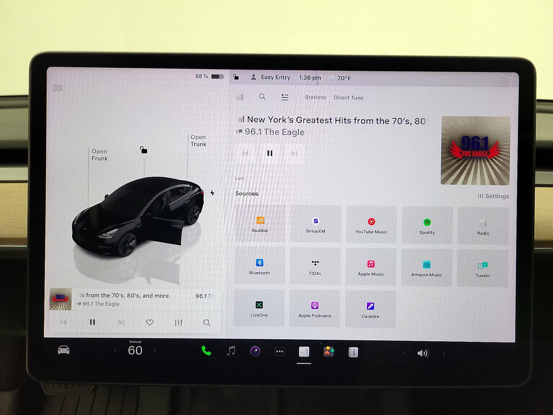 Thumbnail: 2022 Tesla Model 3 - 15