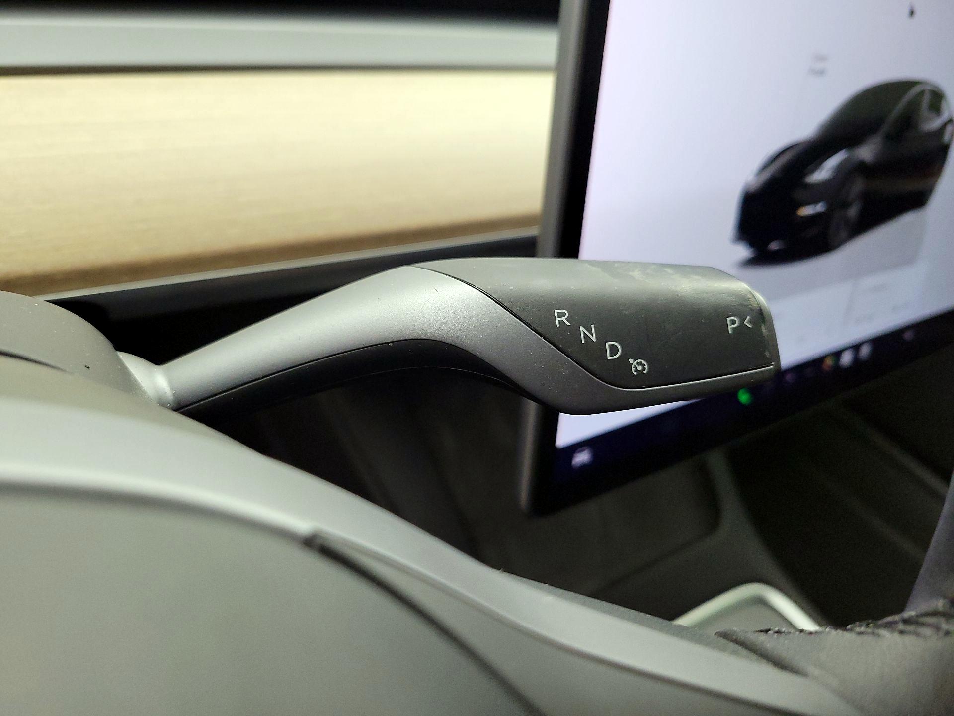 Thumbnail: 2022 Tesla Model 3 - 17