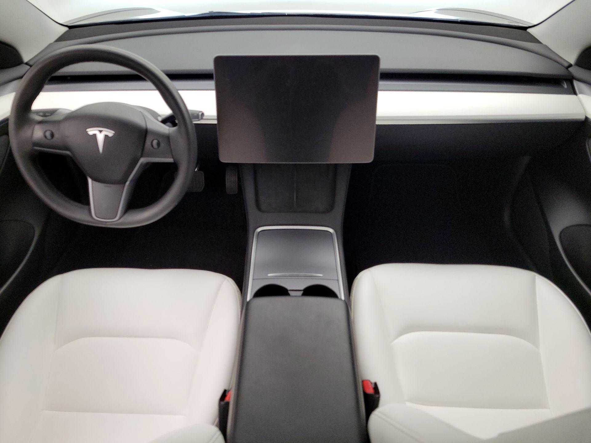 Thumbnail: 2023 Tesla Model 3 - 9