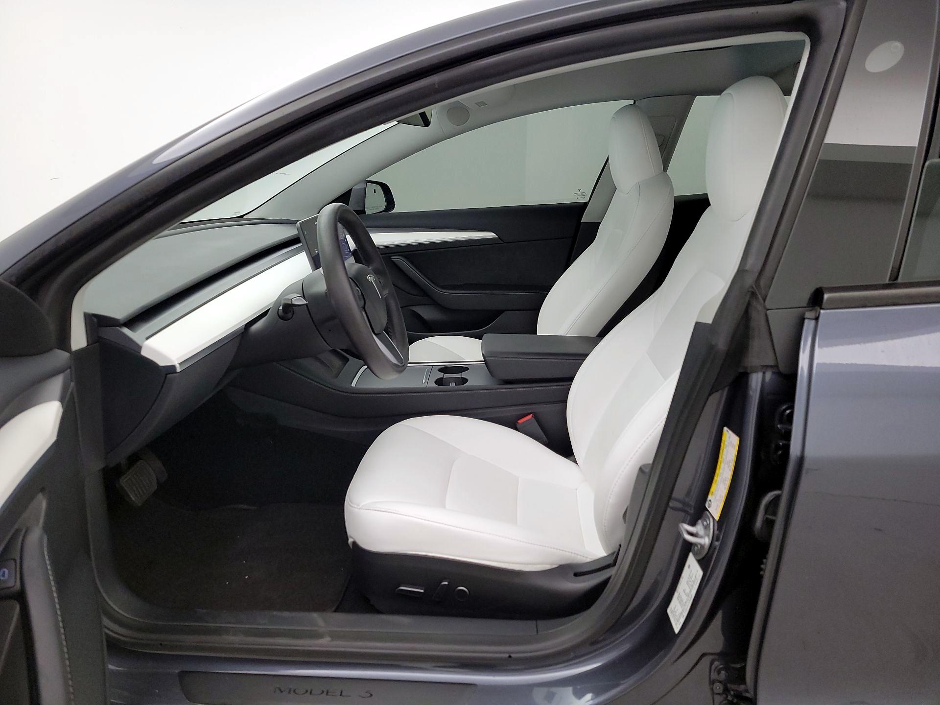 Thumbnail: 2023 Tesla Model 3 - 11