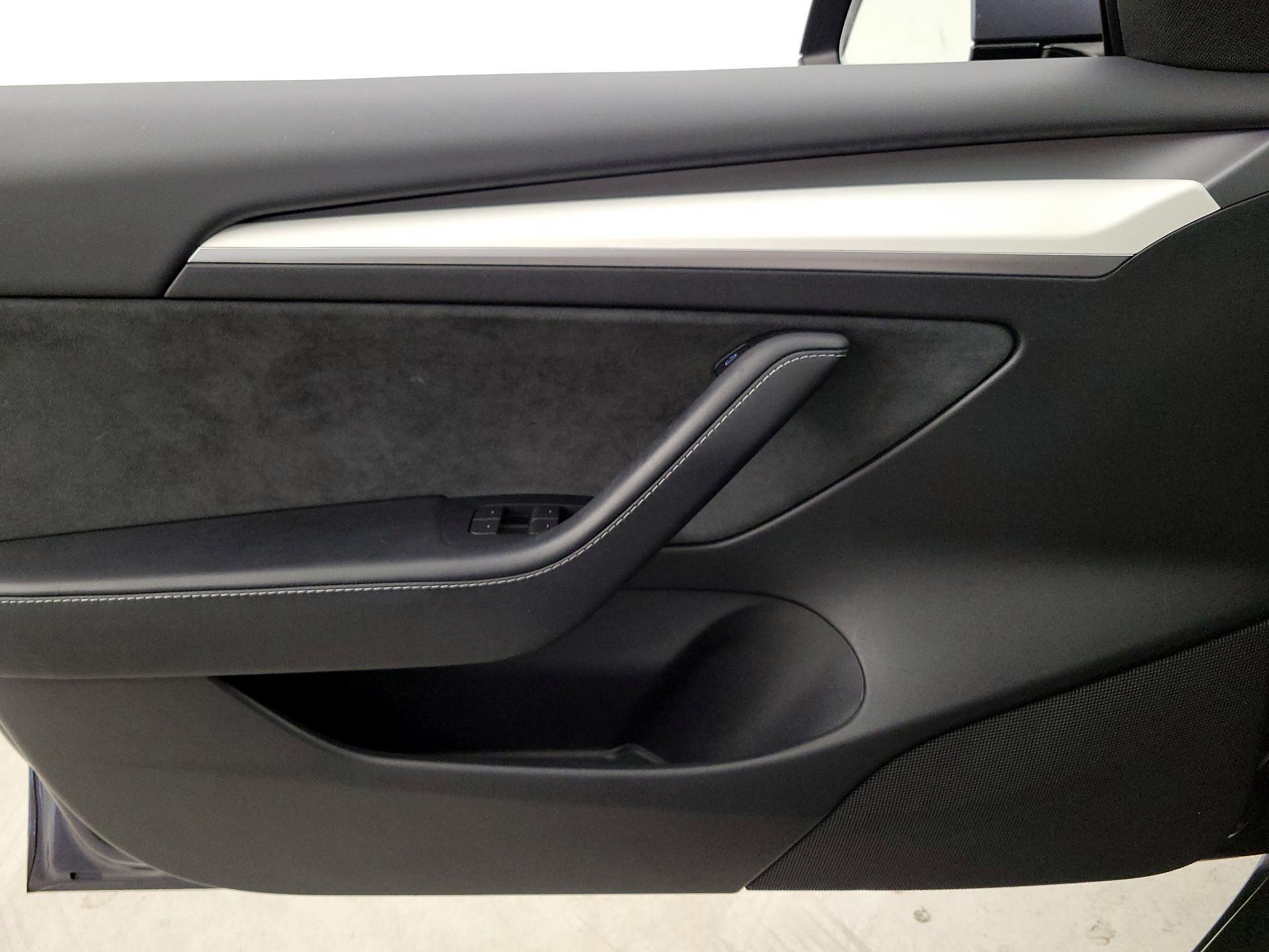 Thumbnail: 2023 Tesla Model 3 - 12