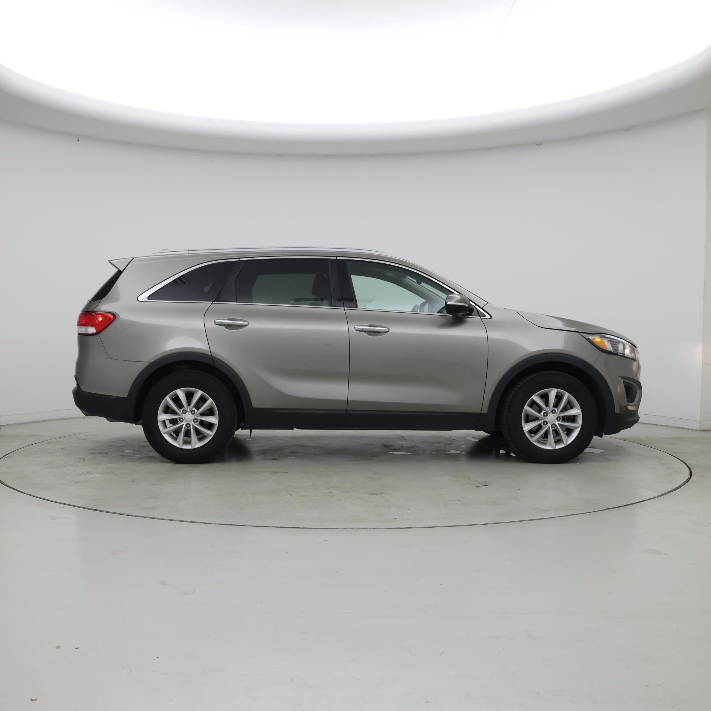 Thumbnail: 2018 Kia Sorento - 7