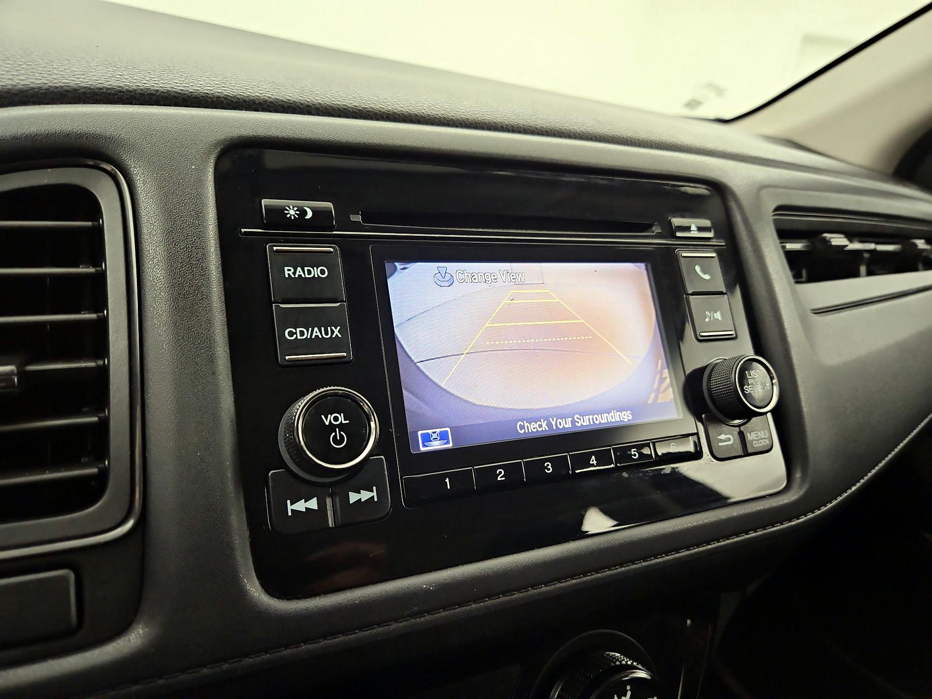 Thumbnail: 2016 Honda HR-V - 14