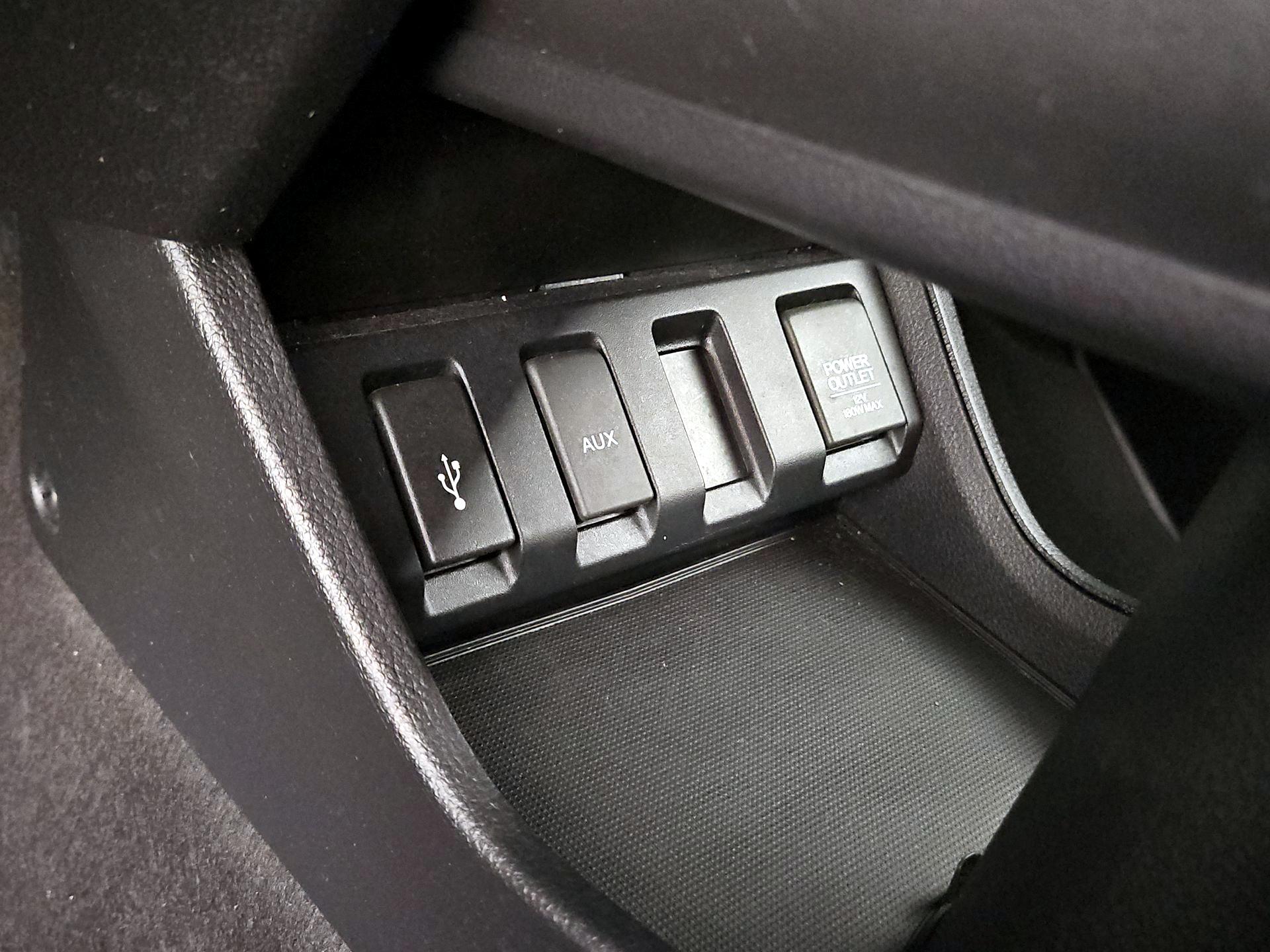 Thumbnail: 2016 Honda HR-V - 18