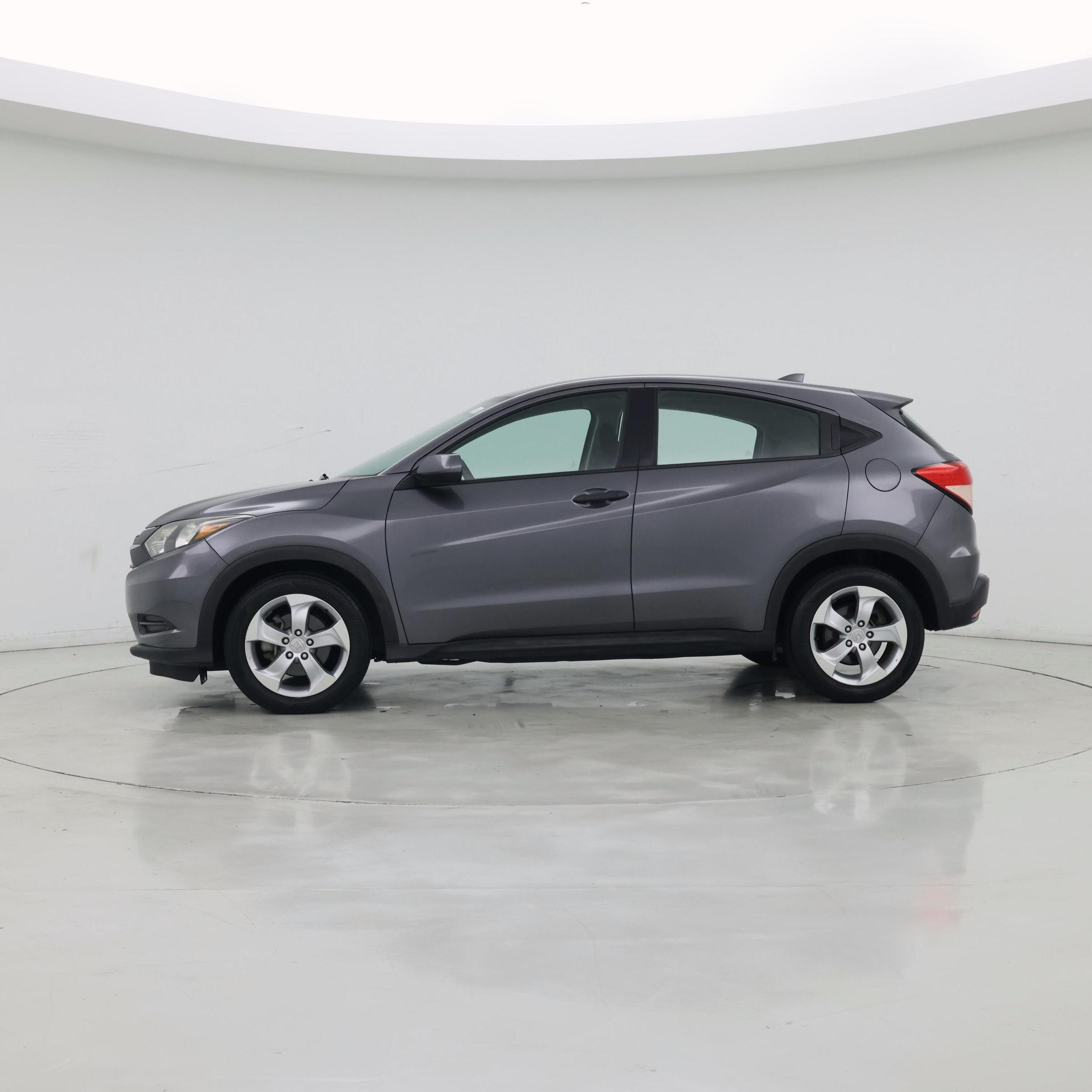 Thumbnail: 2016 Honda HR-V - 3