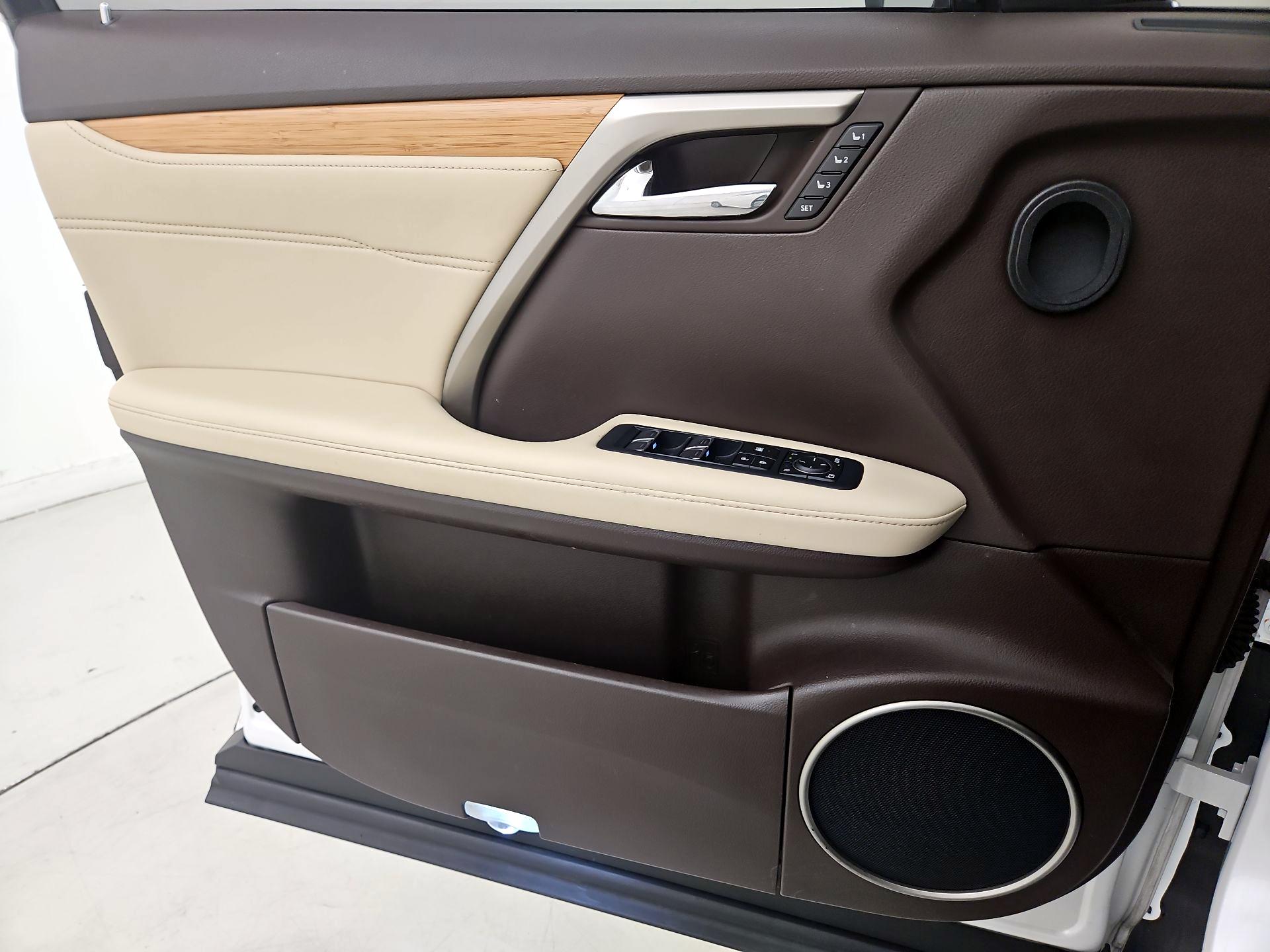 Thumbnail: 2018 Lexus RX - 12