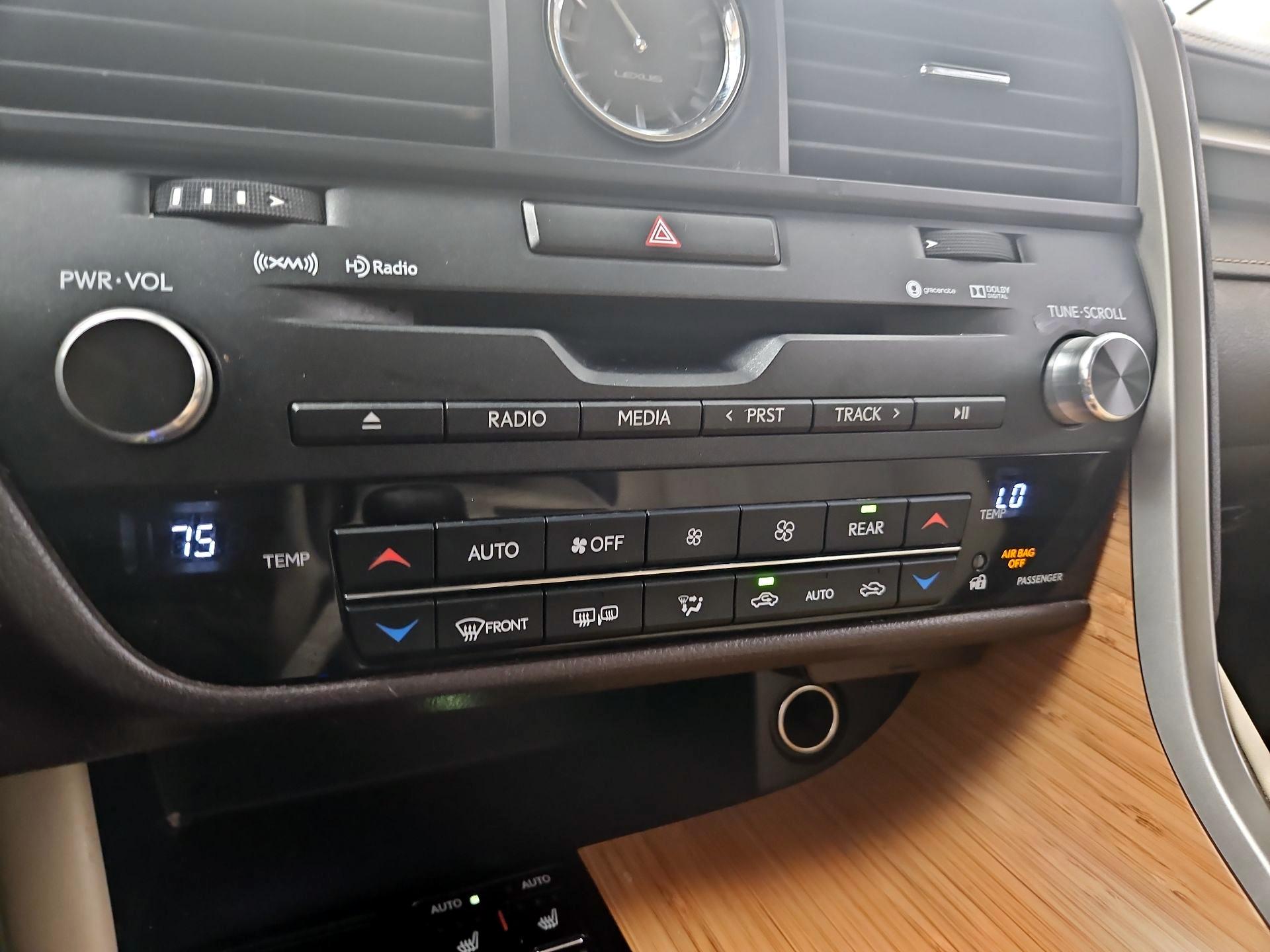 Thumbnail: 2018 Lexus RX - 17