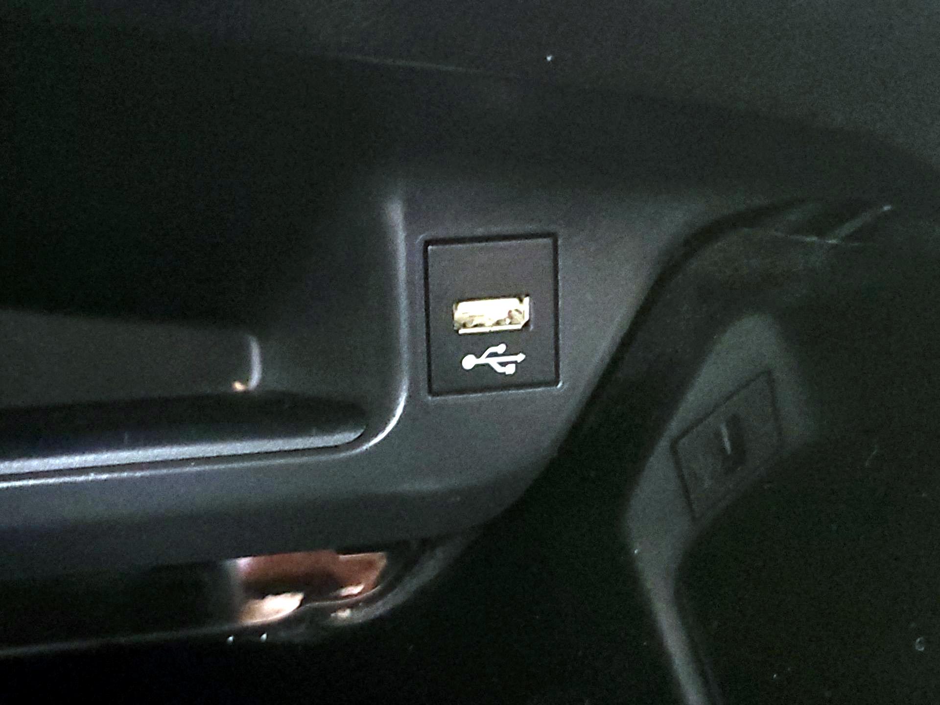 Thumbnail: 2020 Toyota C-HR - 18