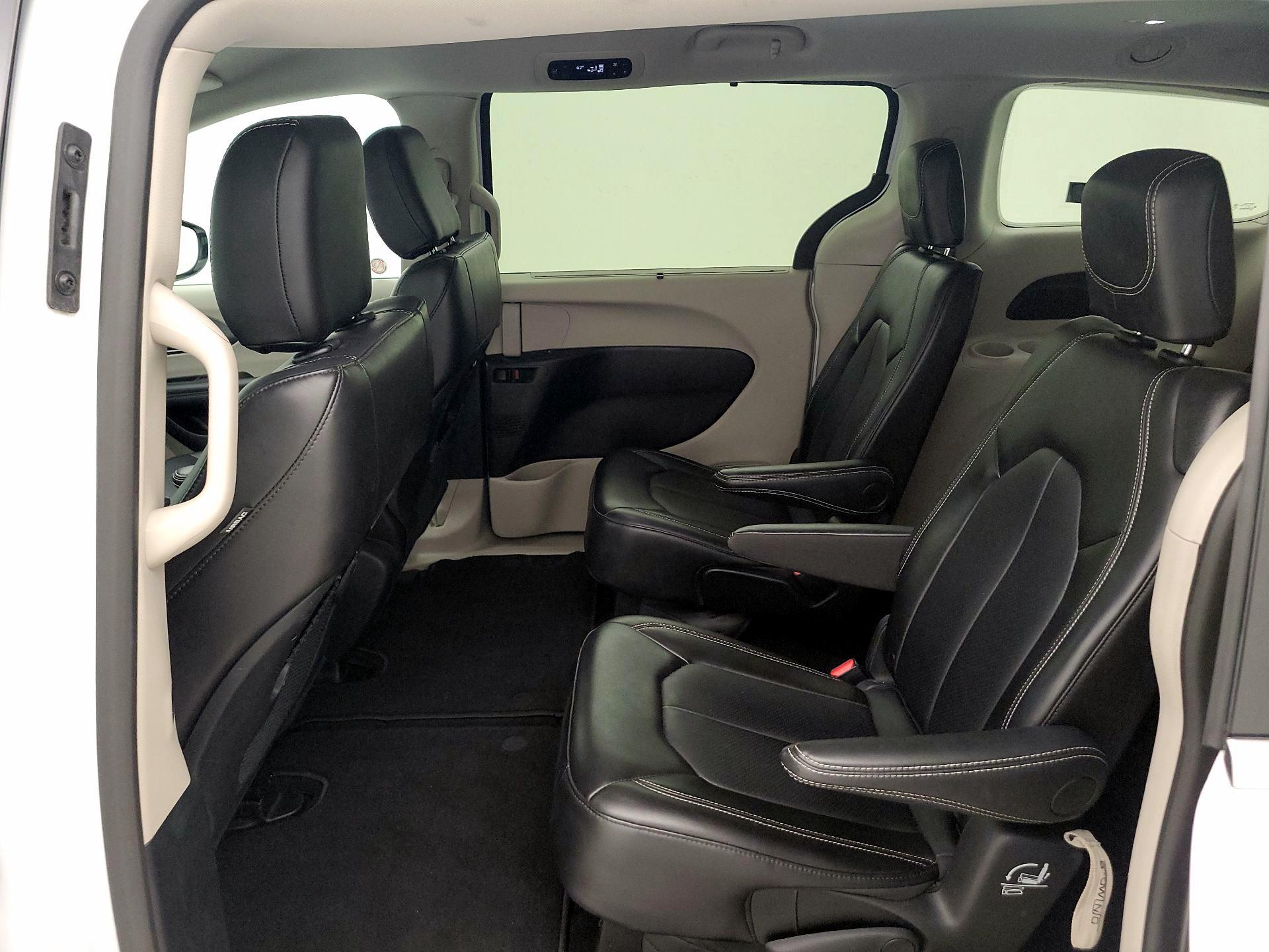 Thumbnail: 2024 Chrysler Pacifica - 19