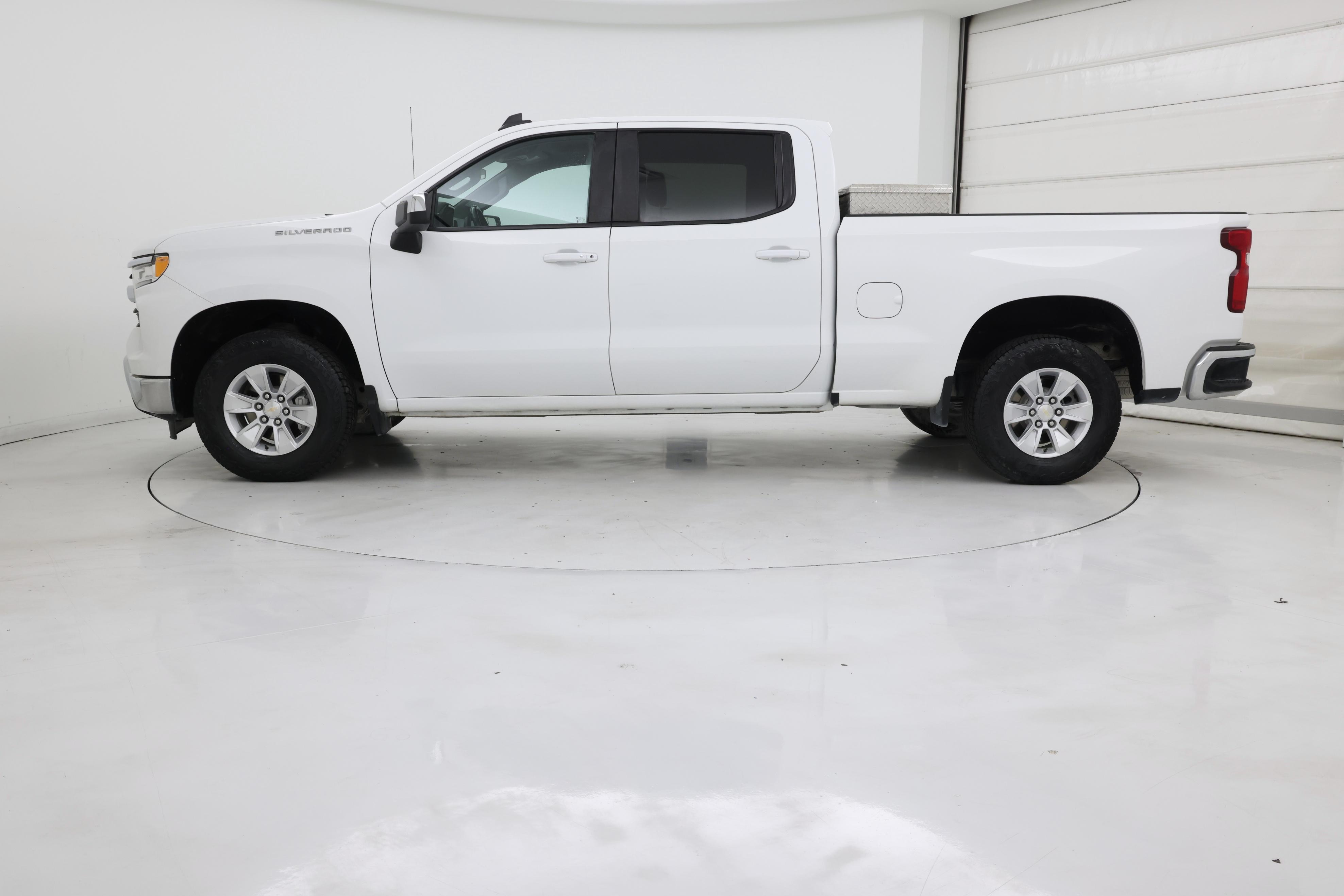 Thumbnail: 2023 Chevrolet Silverado 1500 - 3