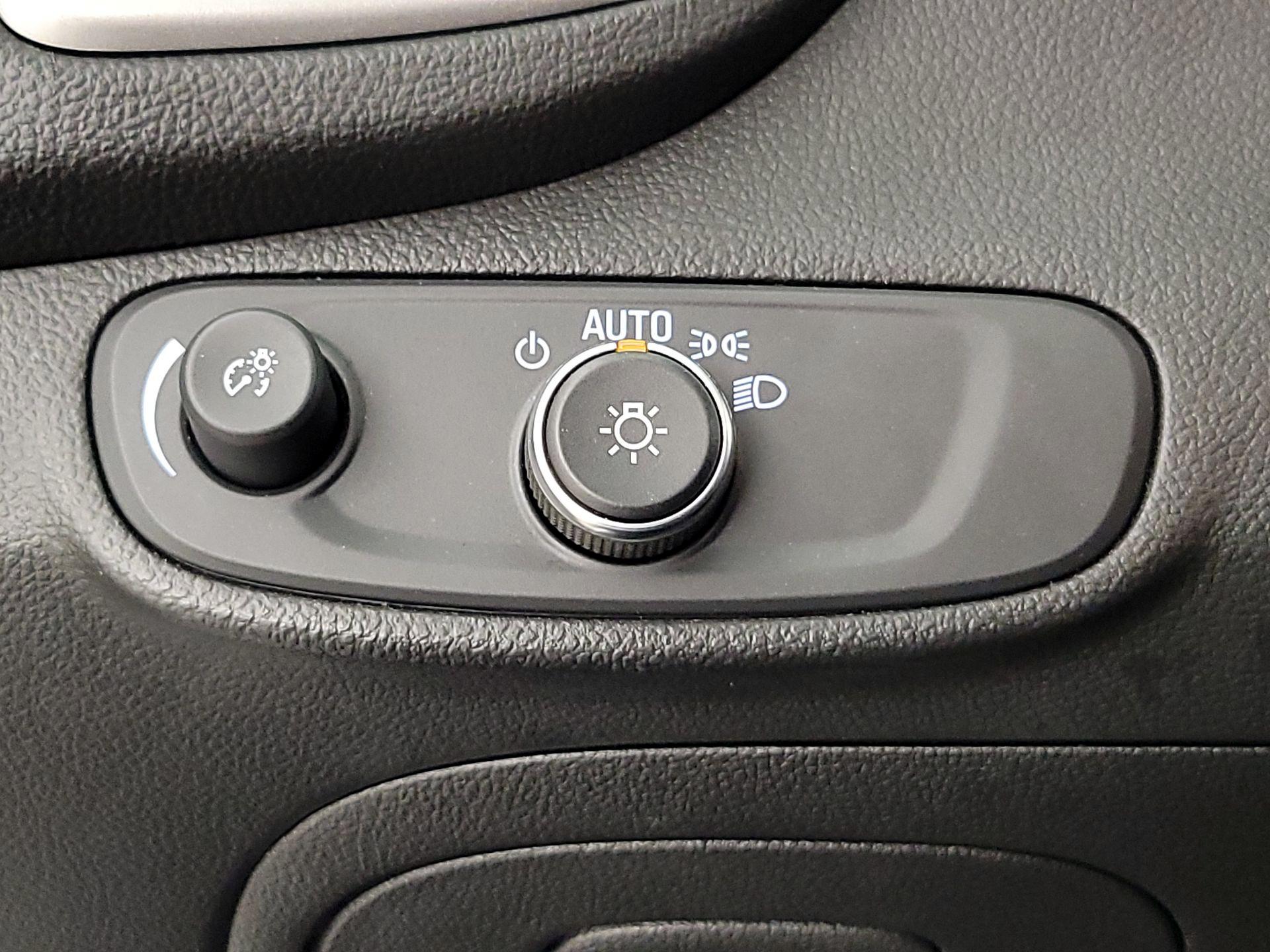 Thumbnail: 2020 Chevrolet Trax - 13