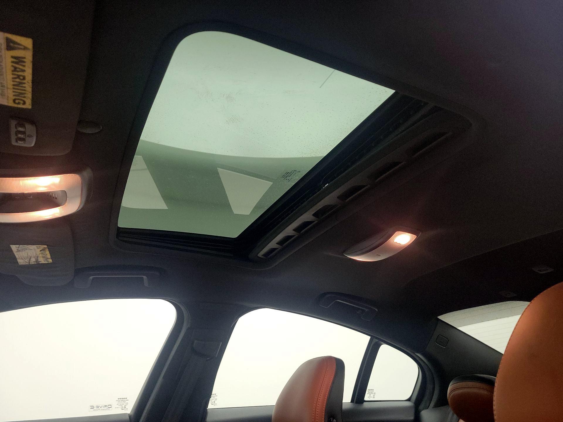 Thumbnail: 2015 Volvo S60 - 18