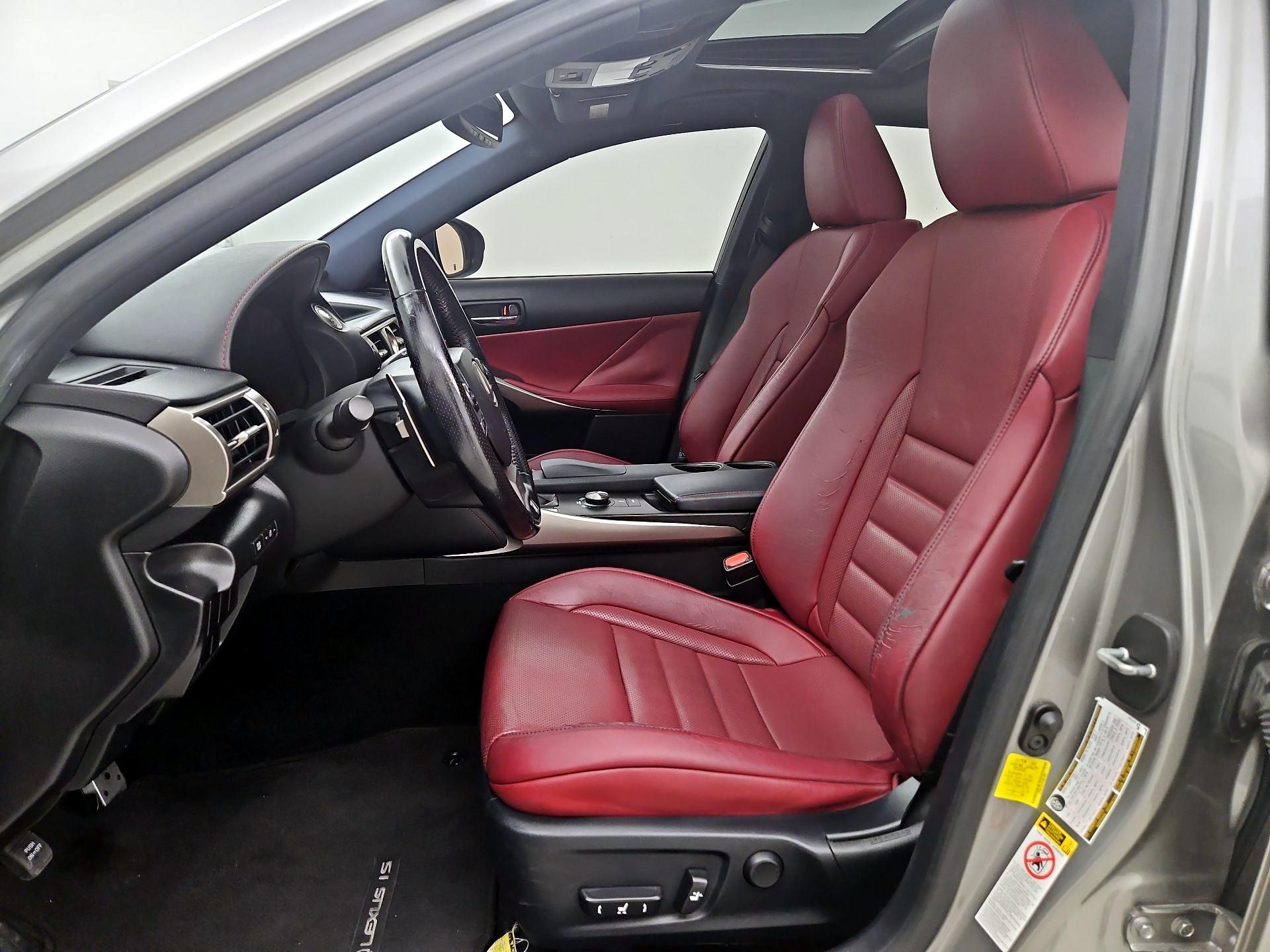 Thumbnail: 2016 Lexus IS - 11