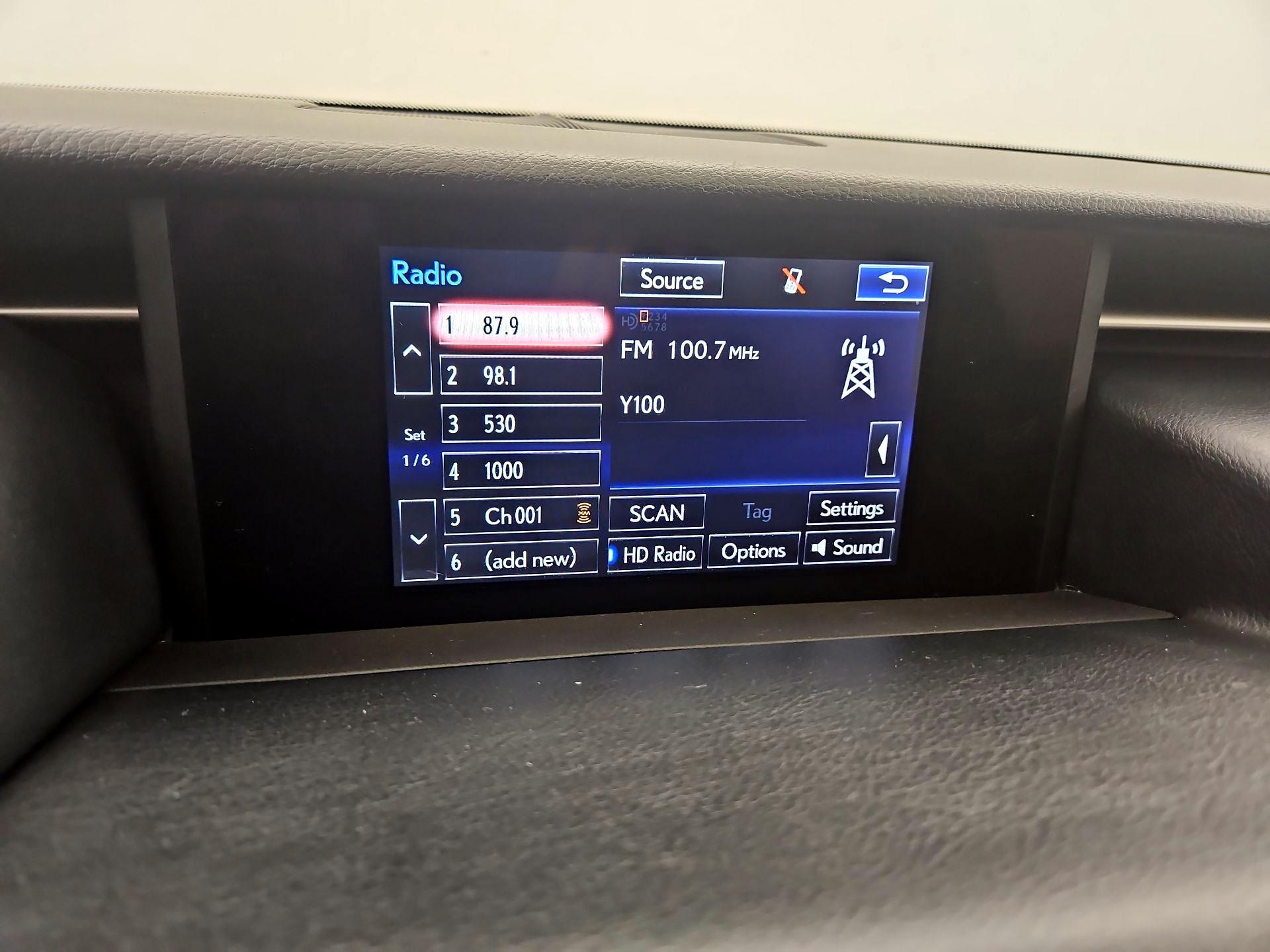 Thumbnail: 2016 Lexus IS - 16