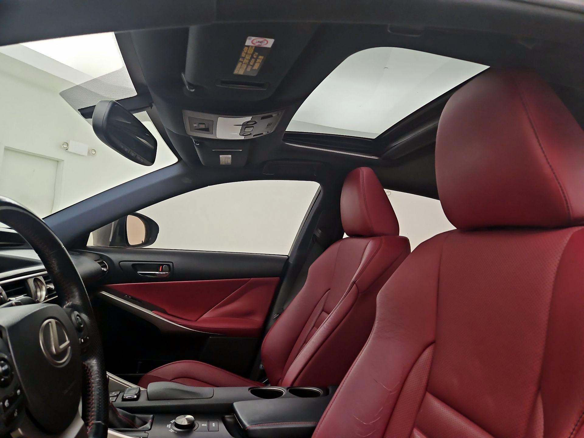 Thumbnail: 2016 Lexus IS - 20