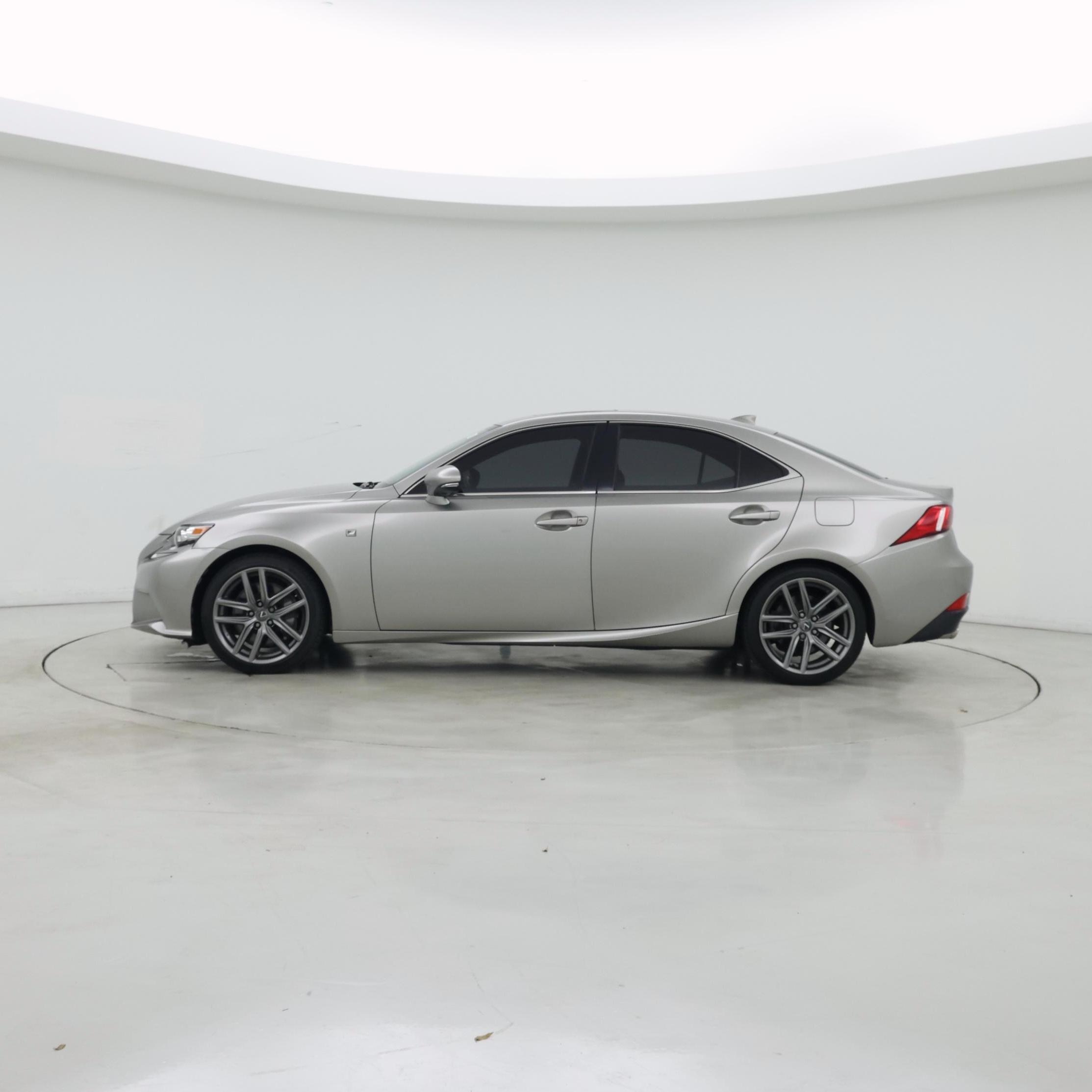 Thumbnail: 2016 Lexus IS - 3