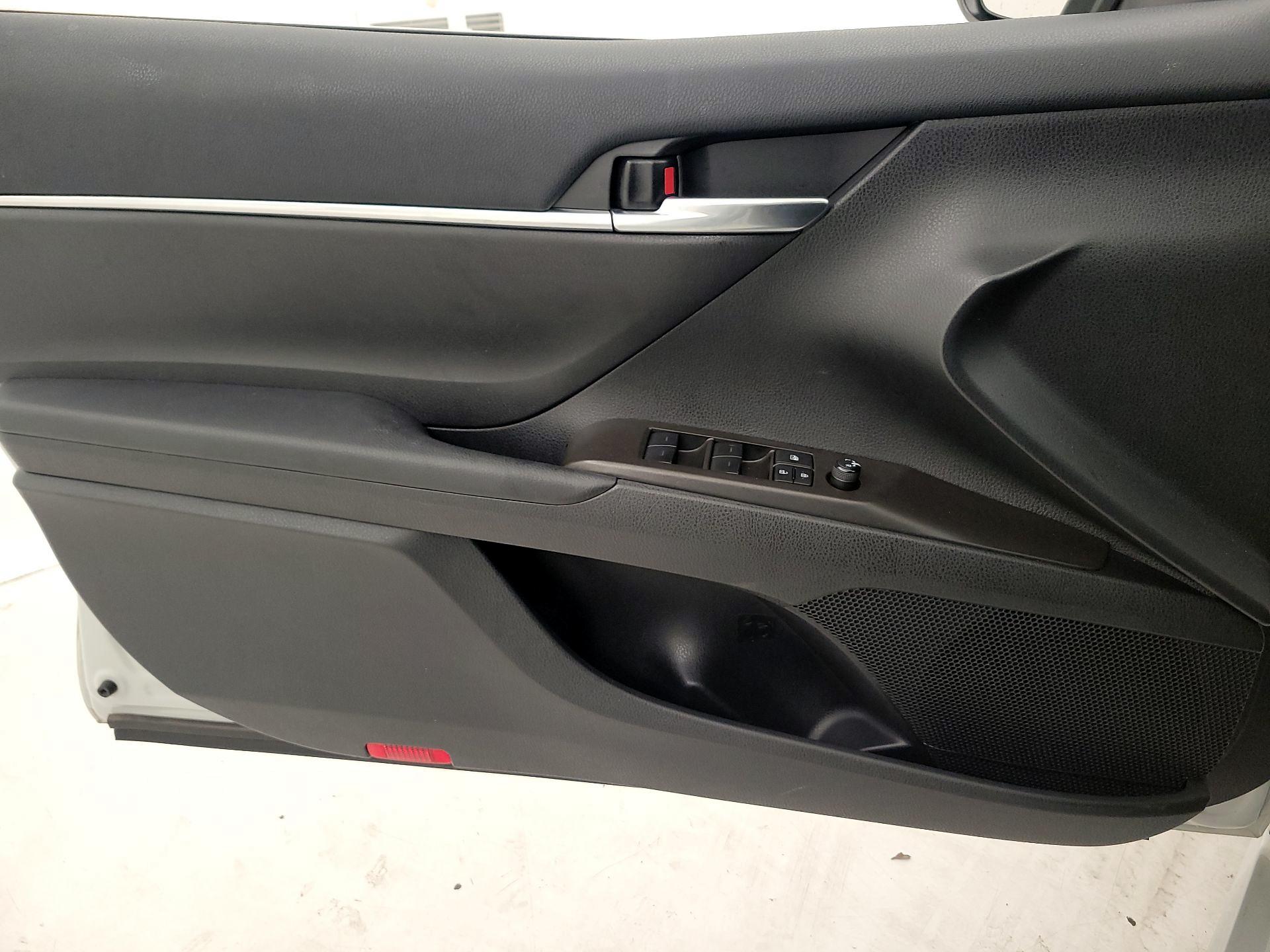 Thumbnail: 2023 Toyota Camry - 12