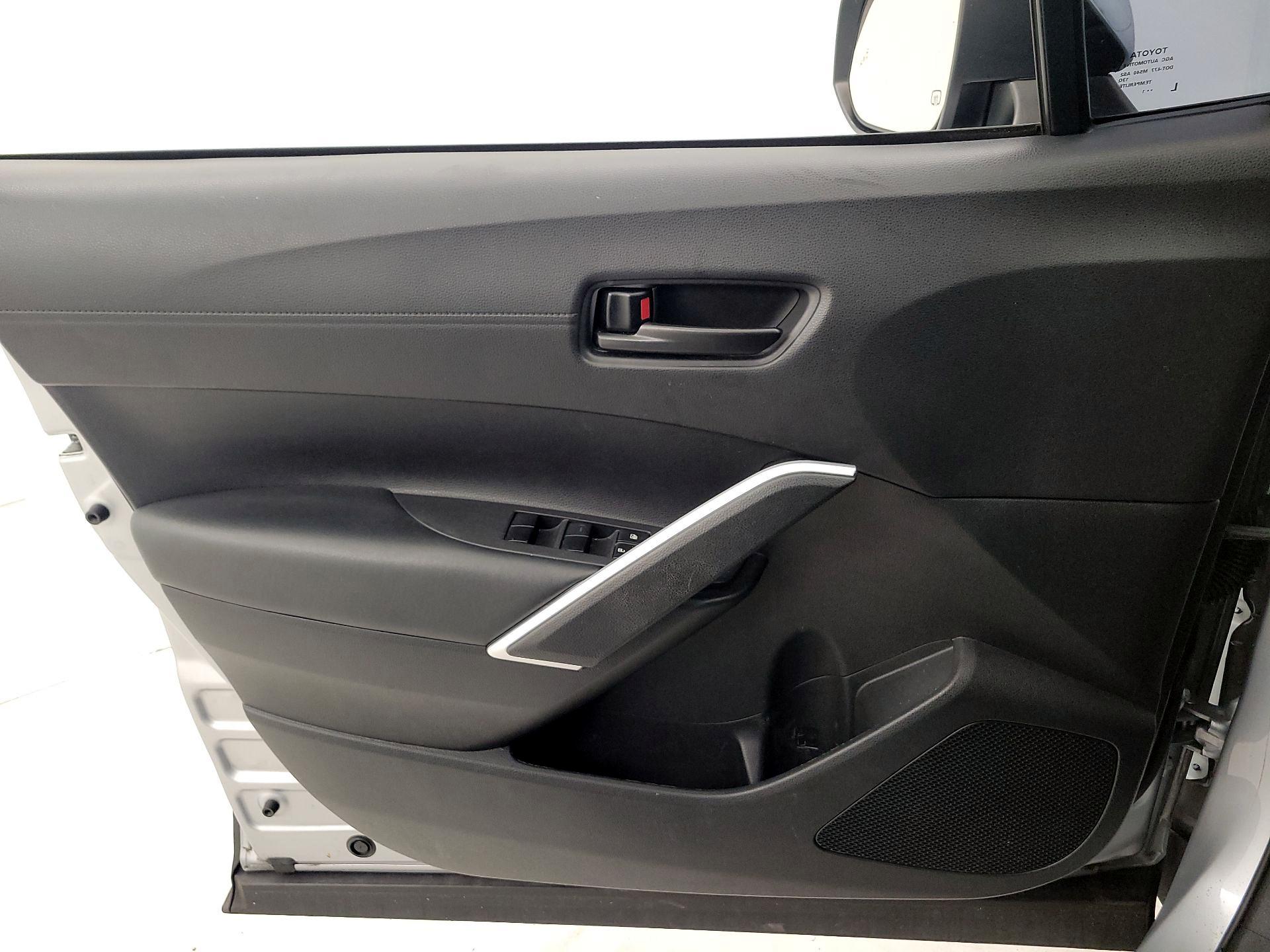 Thumbnail: 2022 Toyota Corolla Cross - 12