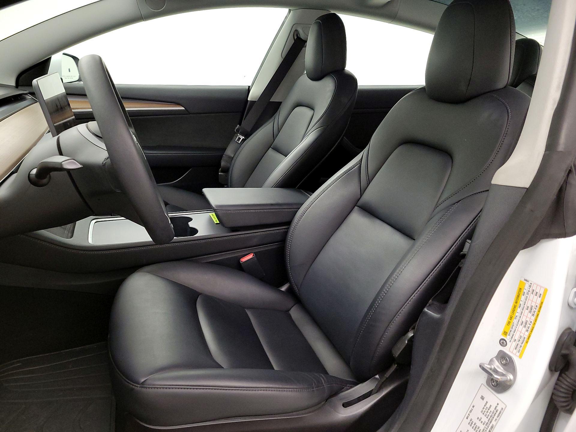 Thumbnail: 2022 Tesla Model 3 - 11