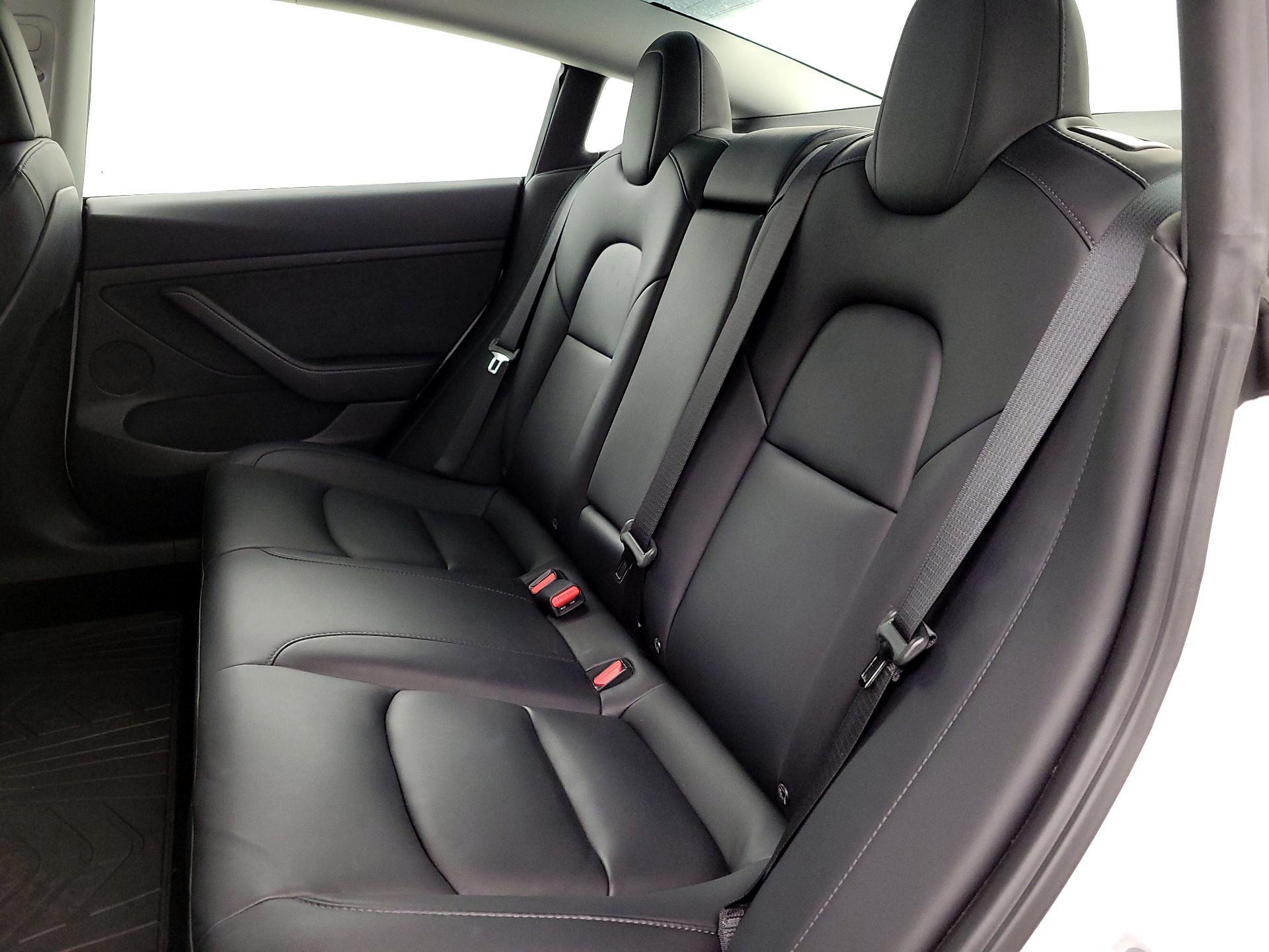 Thumbnail: 2022 Tesla Model 3 - 18