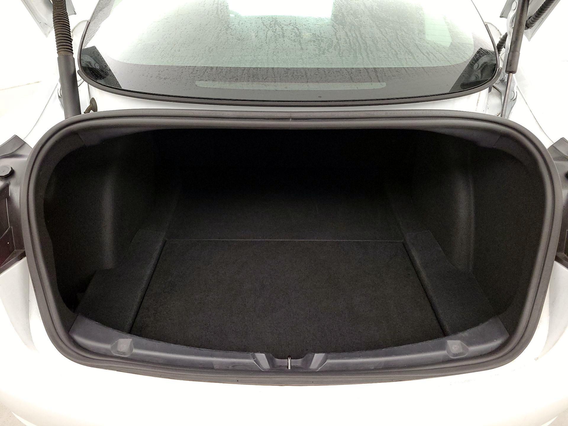 Thumbnail: 2022 Tesla Model 3 - 19