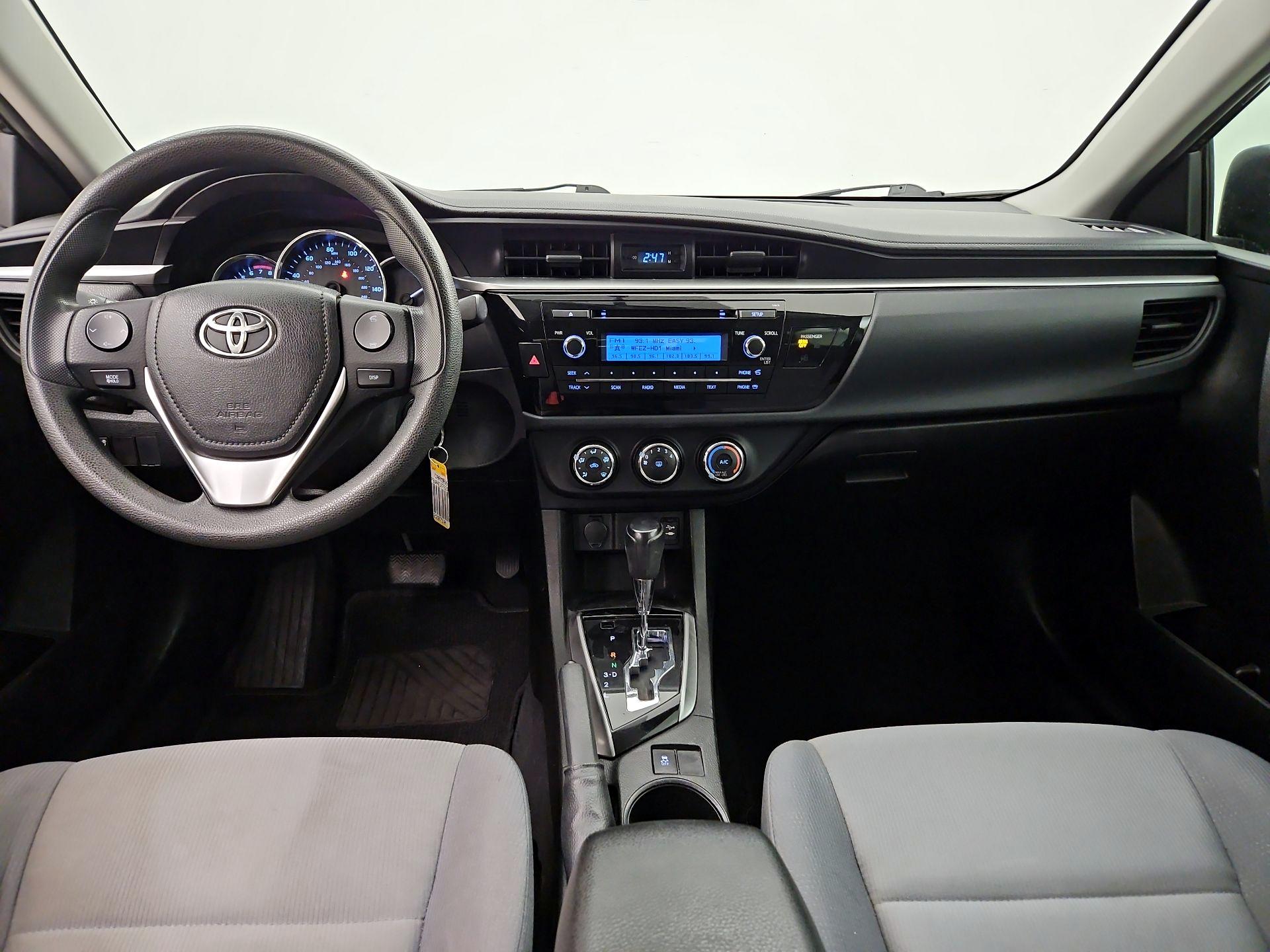 Thumbnail: 2015 Toyota Corolla - 9