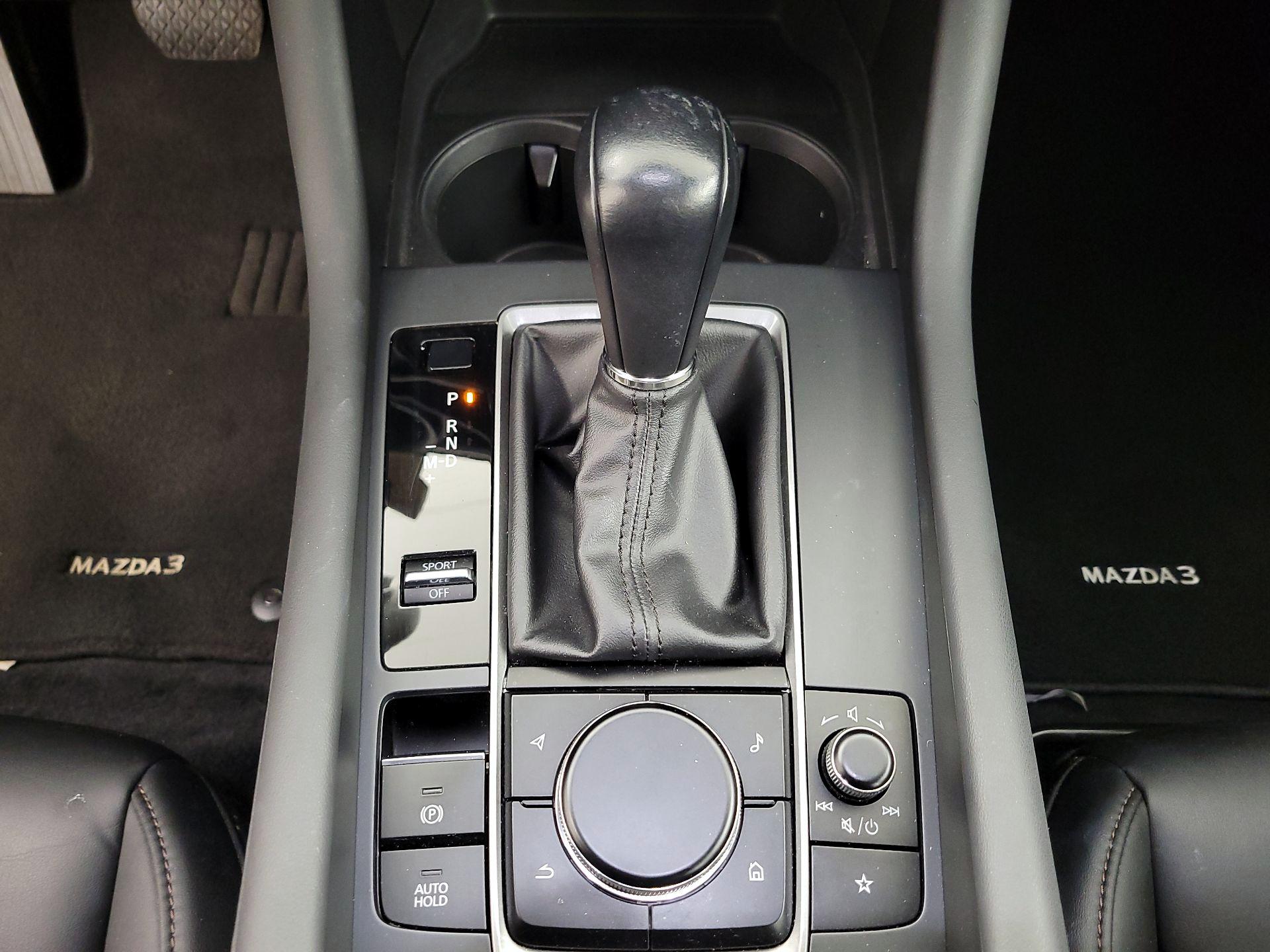 Thumbnail: 2021 Mazda Mazda3 - 17