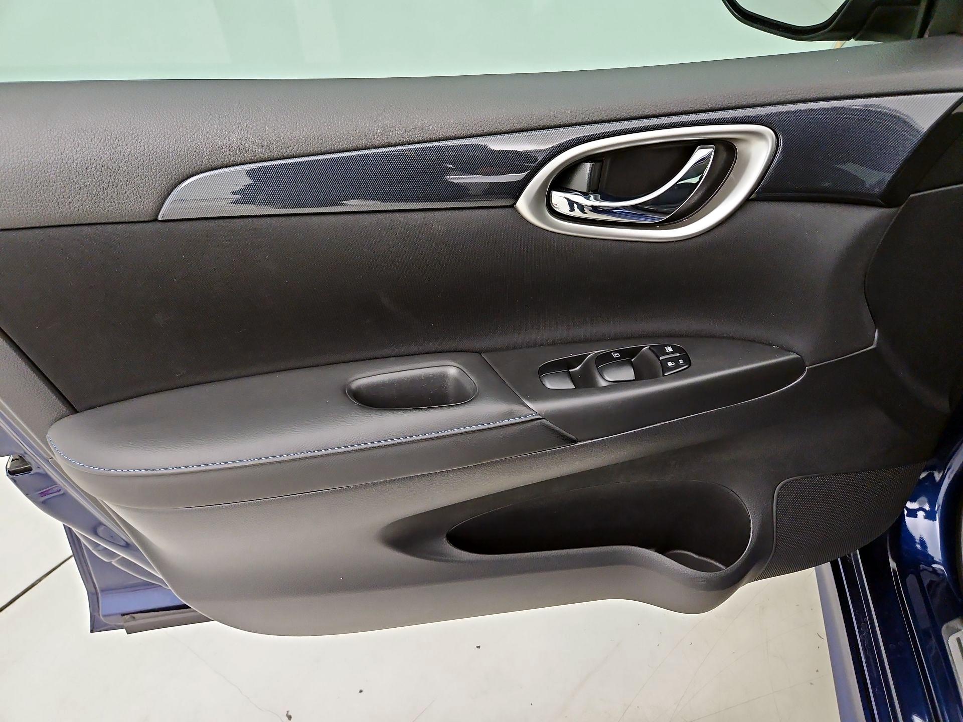 Thumbnail: 2019 Nissan Sentra - 12