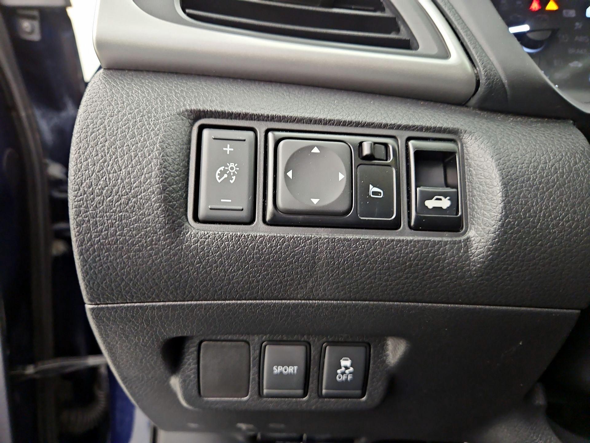 Thumbnail: 2019 Nissan Sentra - 13