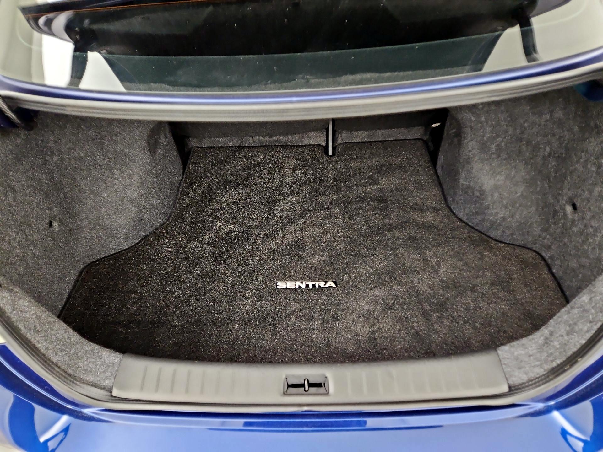 Thumbnail: 2019 Nissan Sentra - 20