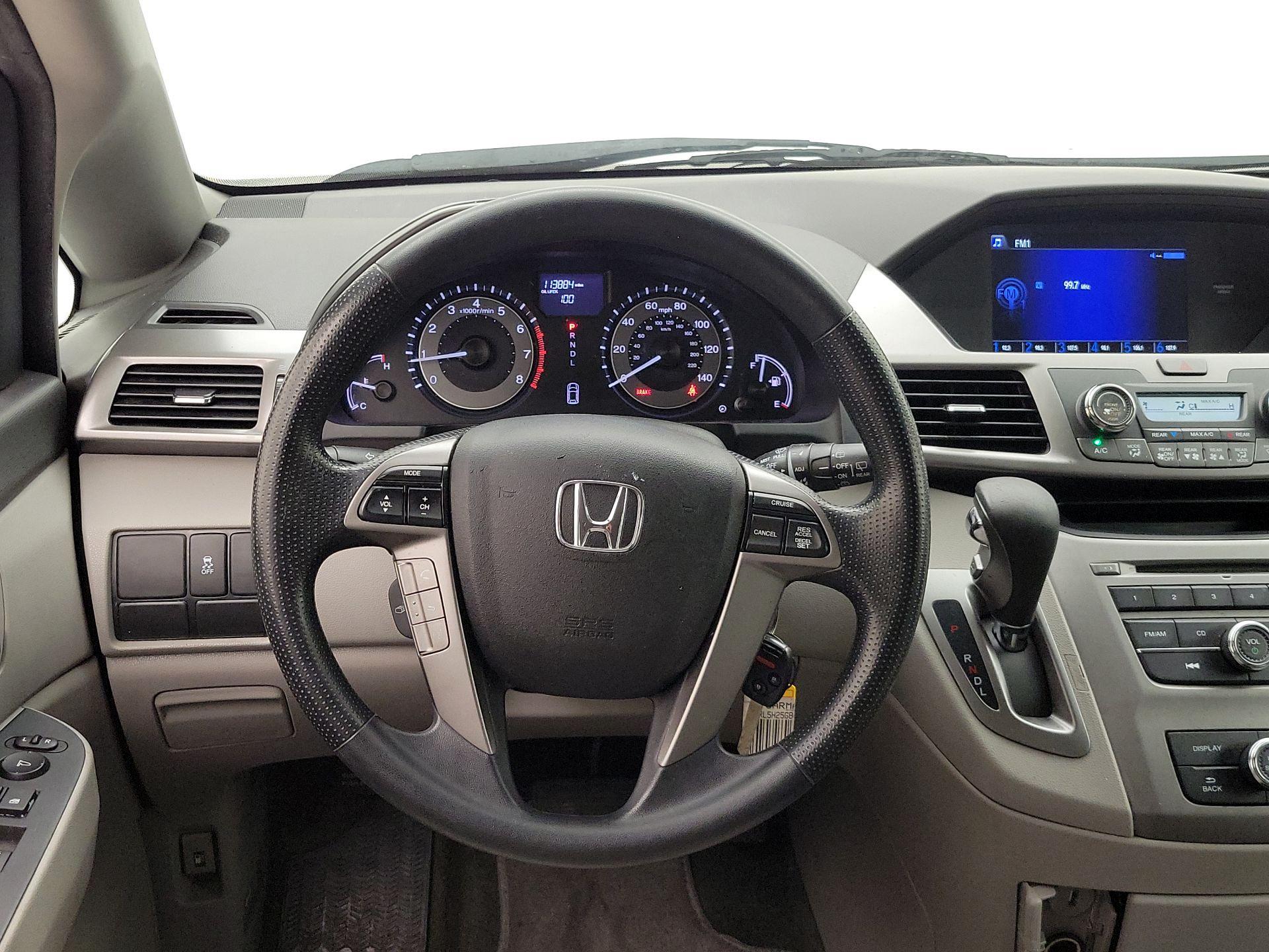 Thumbnail: 2016 Honda Odyssey - 10