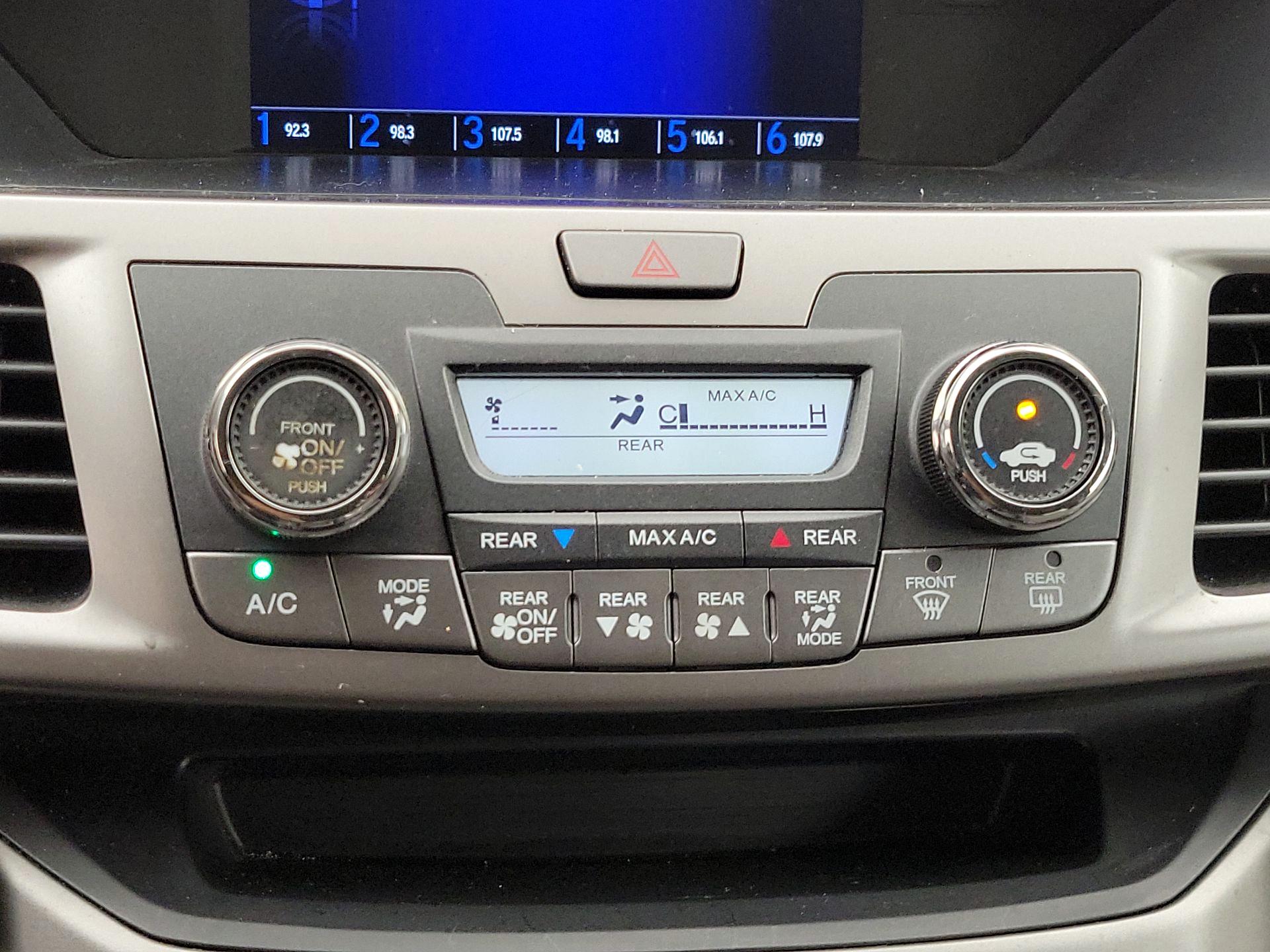Thumbnail: 2016 Honda Odyssey - 16
