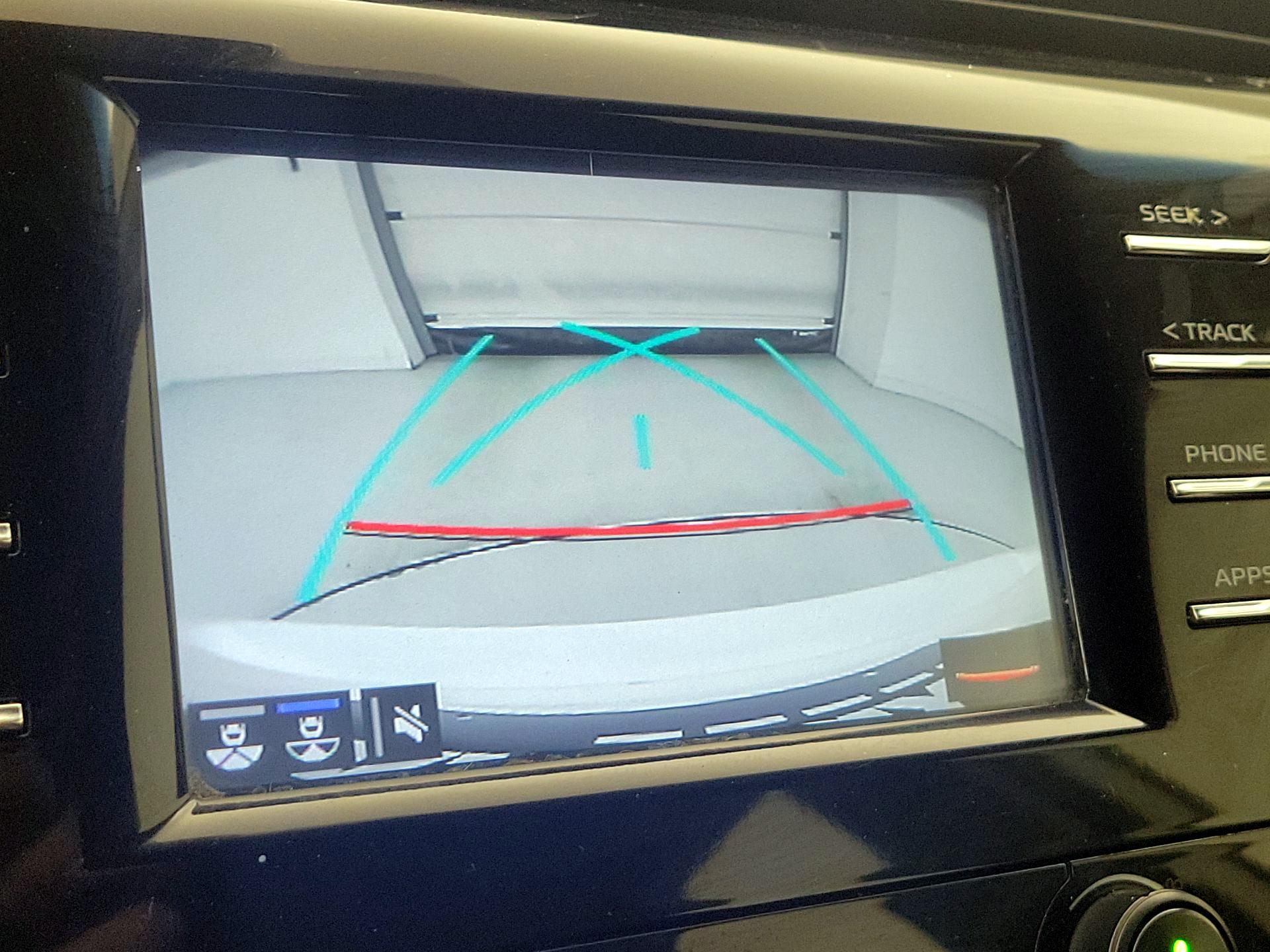 Thumbnail: 2019 Toyota Camry - 14