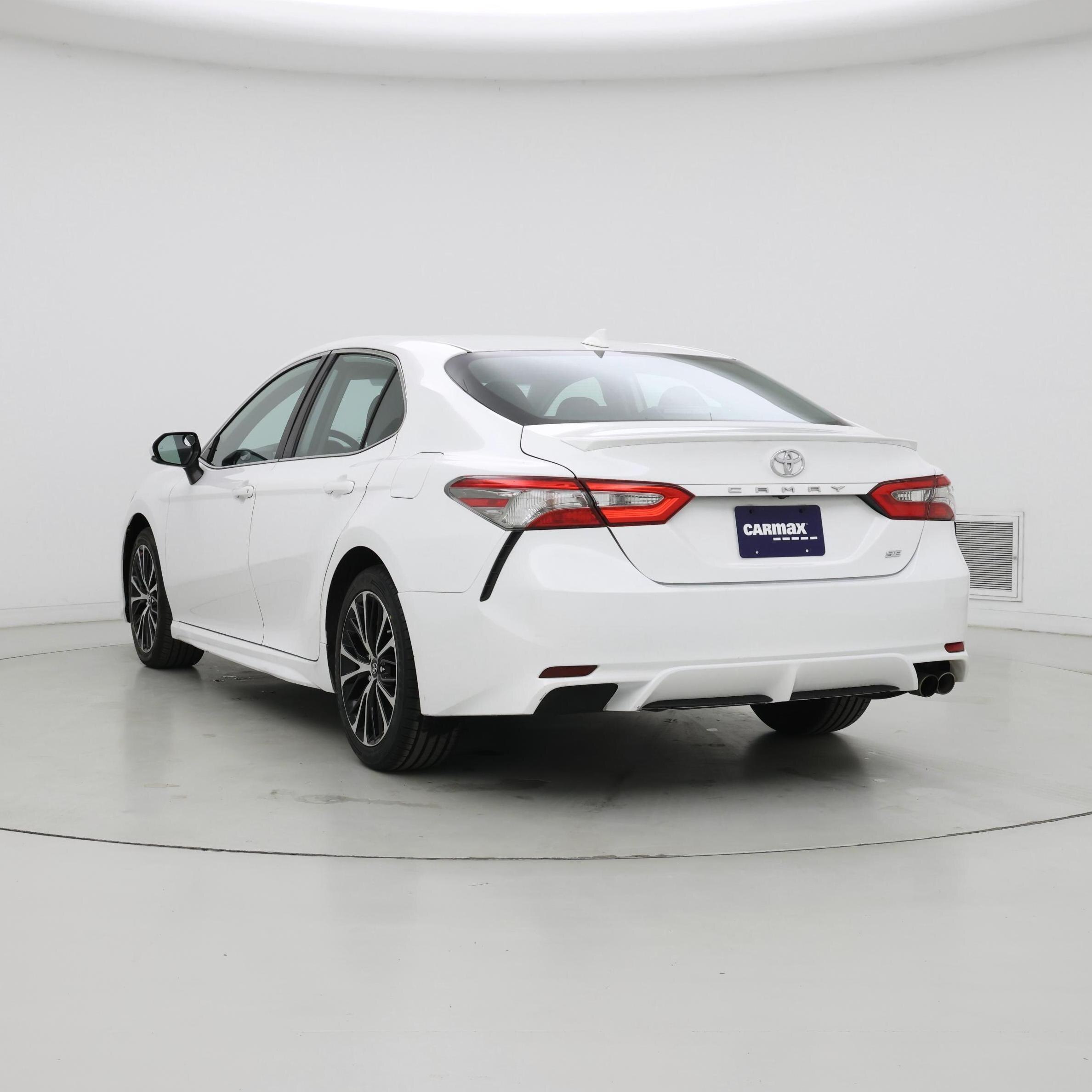 Thumbnail: 2019 Toyota Camry - 2