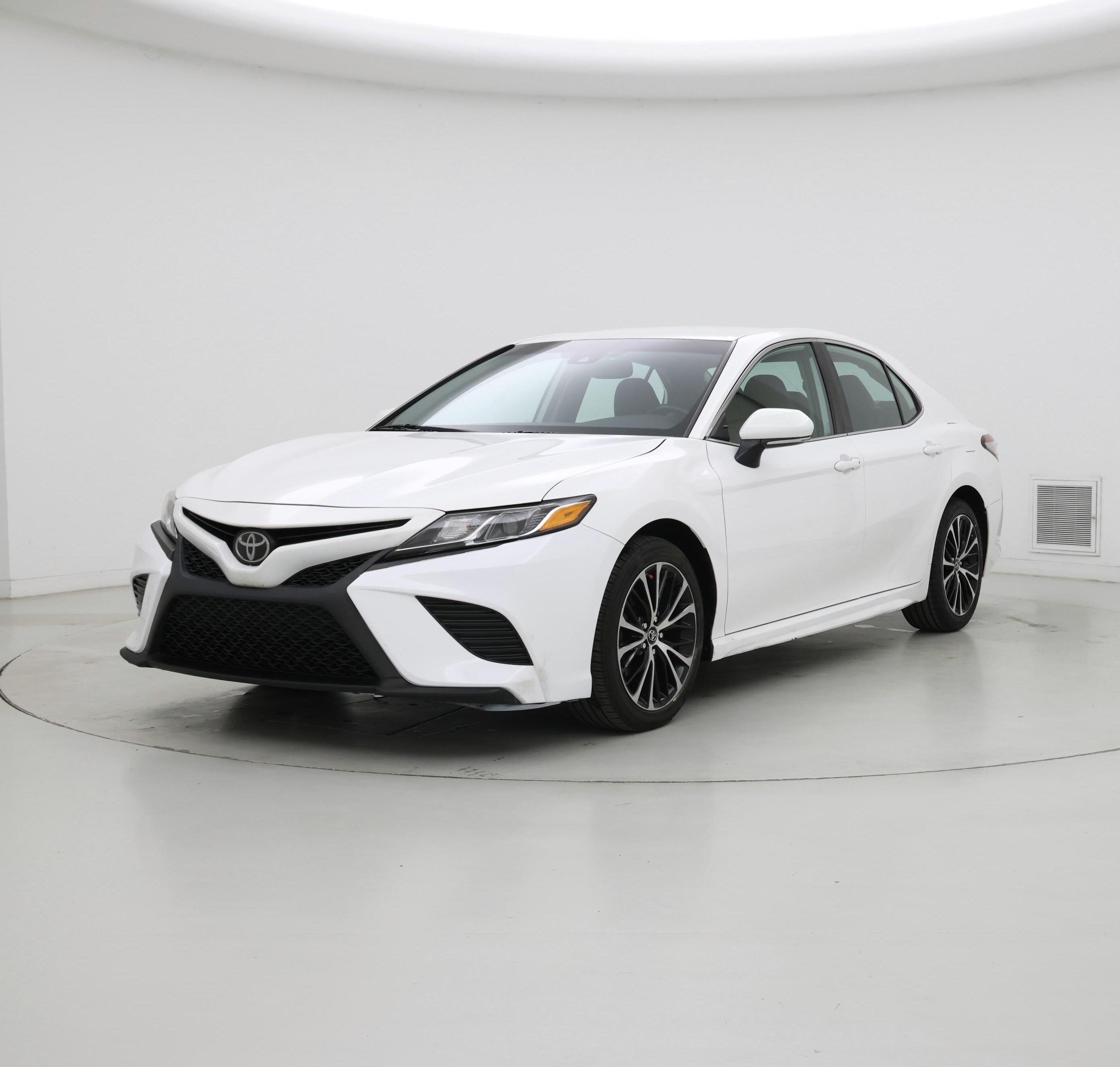 Thumbnail: 2019 Toyota Camry - 4