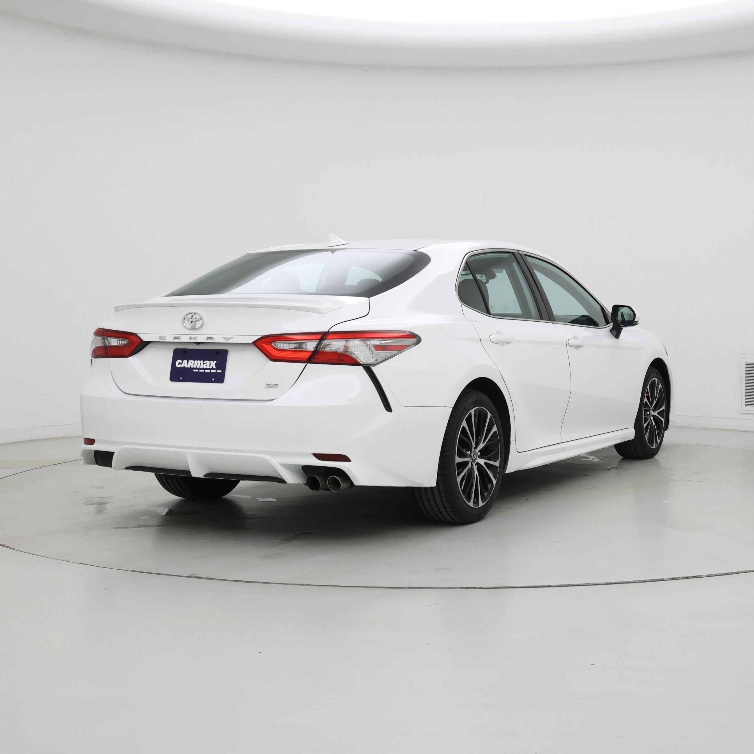 Thumbnail: 2019 Toyota Camry - 8