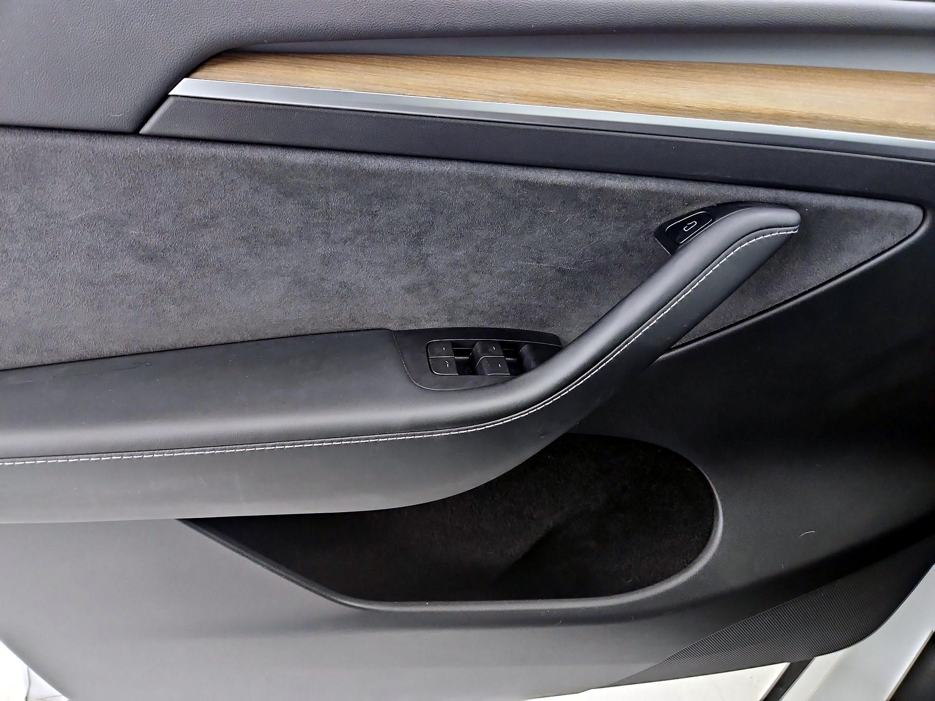 Thumbnail: 2022 Tesla Model Y - 12