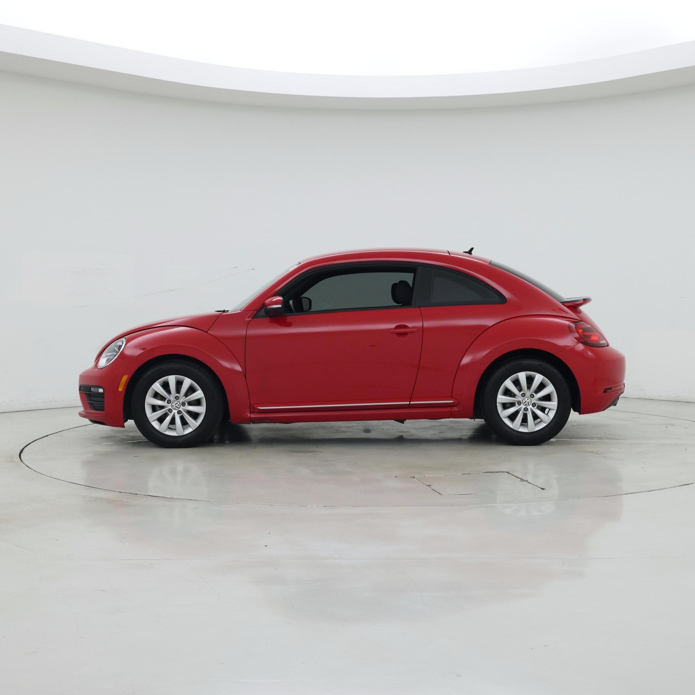 Thumbnail: 2019 Volkswagen Beetle - 3