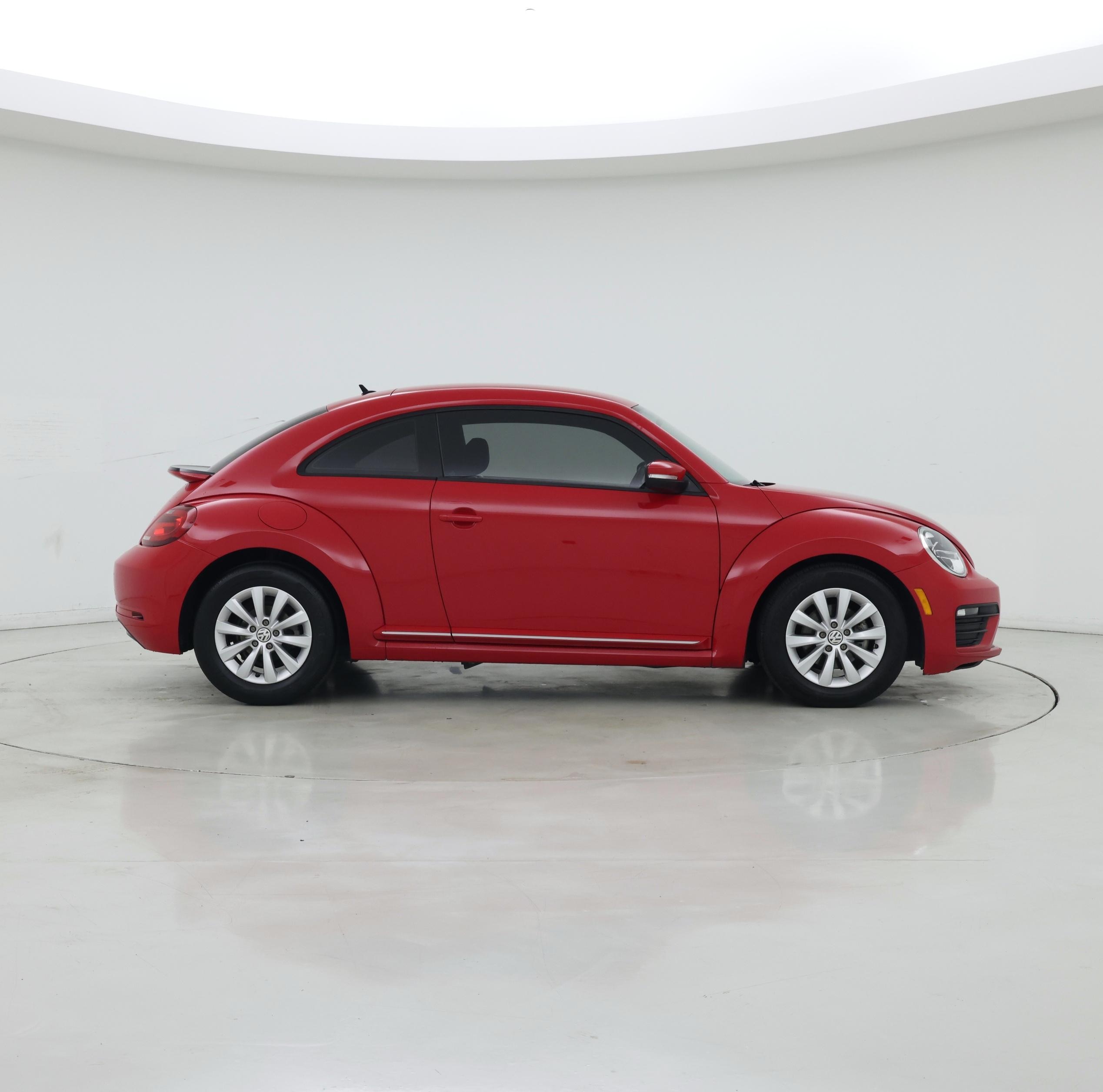 Thumbnail: 2019 Volkswagen Beetle - 7