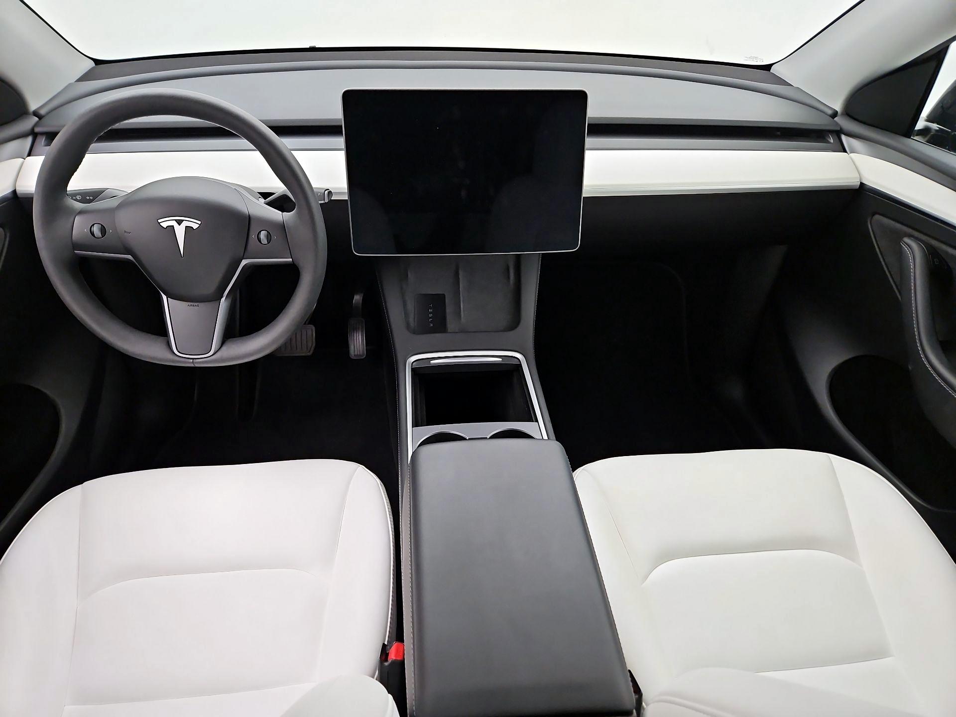 Thumbnail: 2023 Tesla Model Y - 9