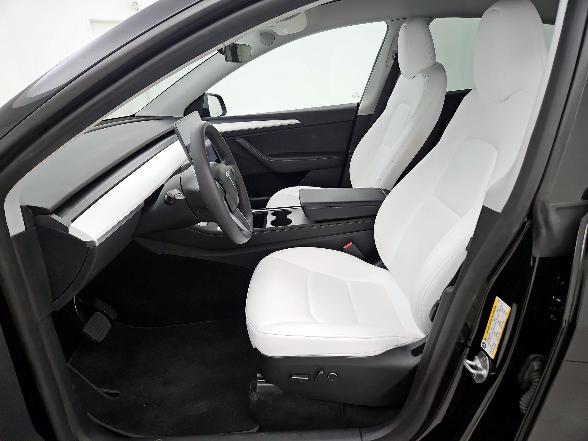 Thumbnail: 2023 Tesla Model Y - 11