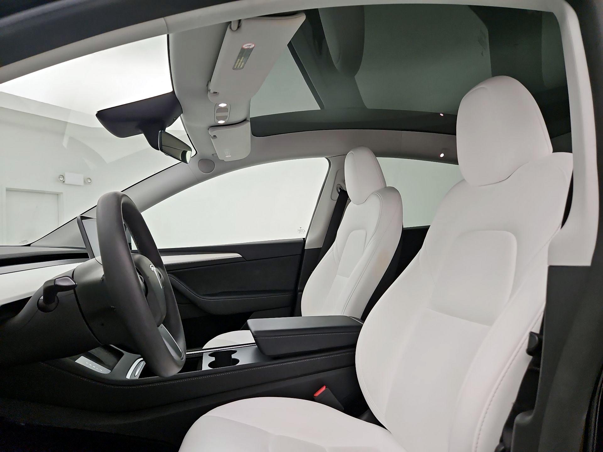 Thumbnail: 2023 Tesla Model Y - 19