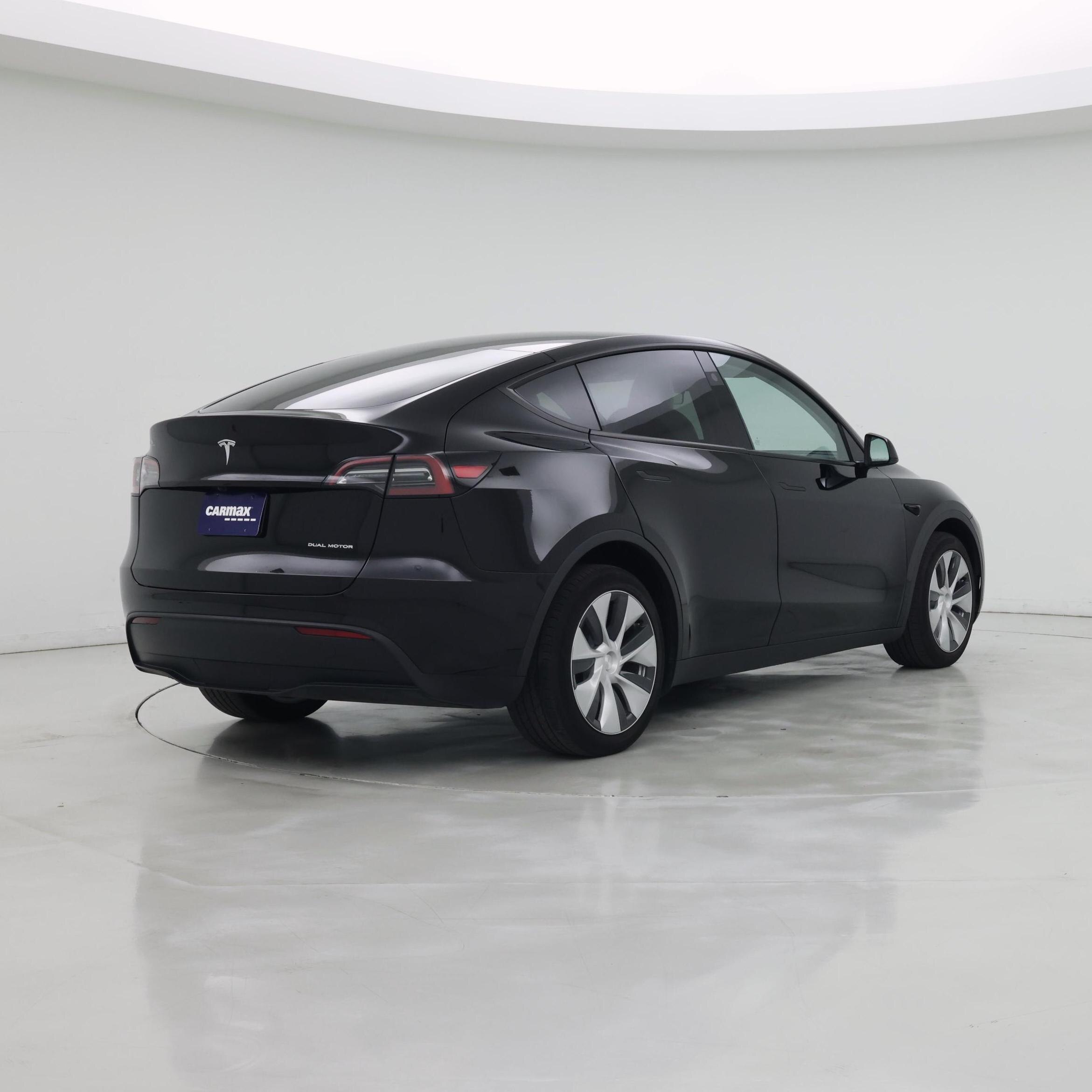 Thumbnail: 2023 Tesla Model Y - 8