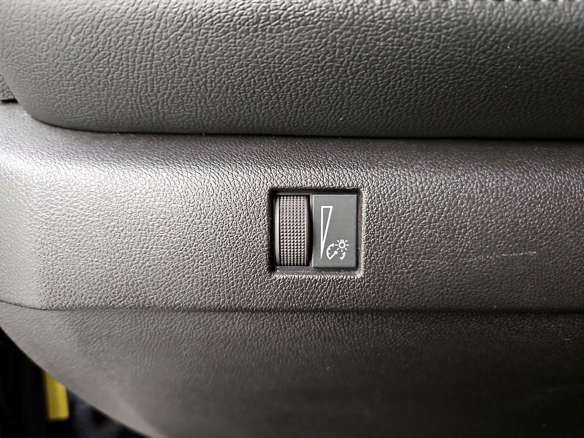 Thumbnail: 2023 Chevrolet Colorado - 13