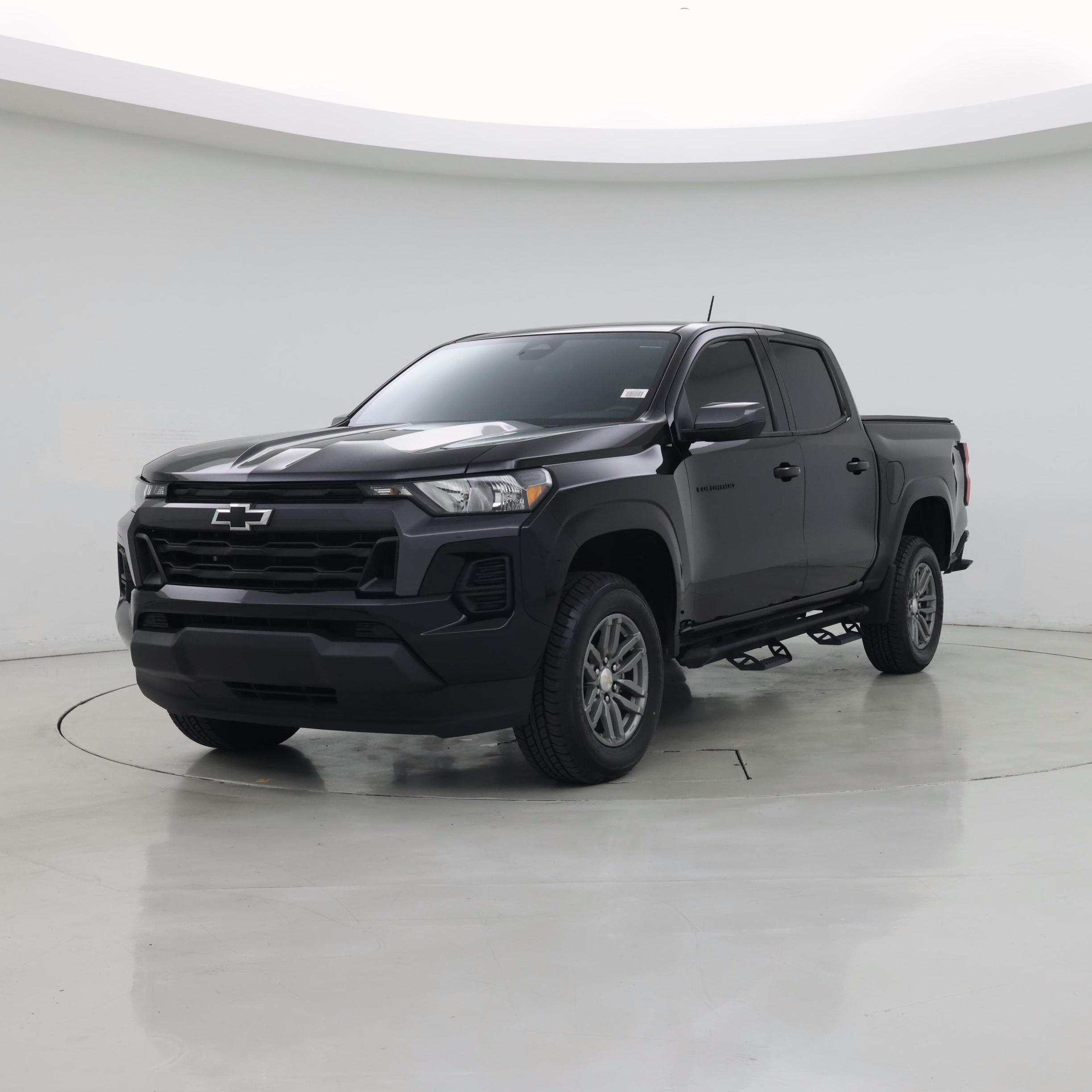 Thumbnail: 2023 Chevrolet Colorado - 4