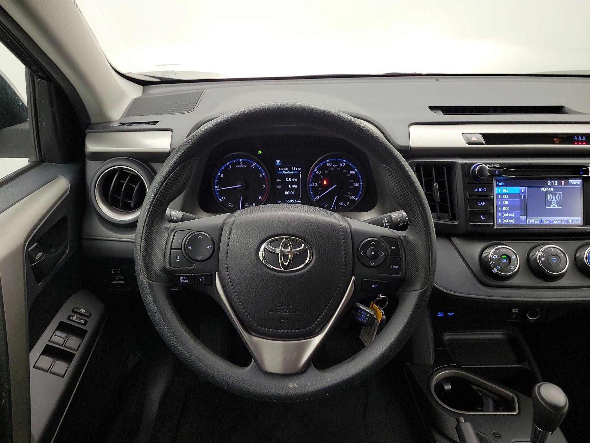 Thumbnail: 2017 Toyota RAV4 - 10
