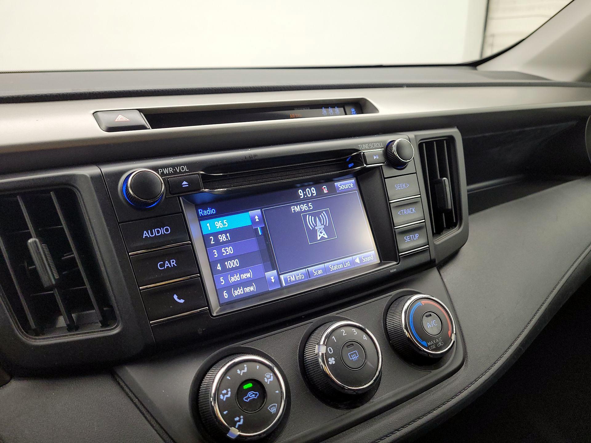 Thumbnail: 2017 Toyota RAV4 - 15